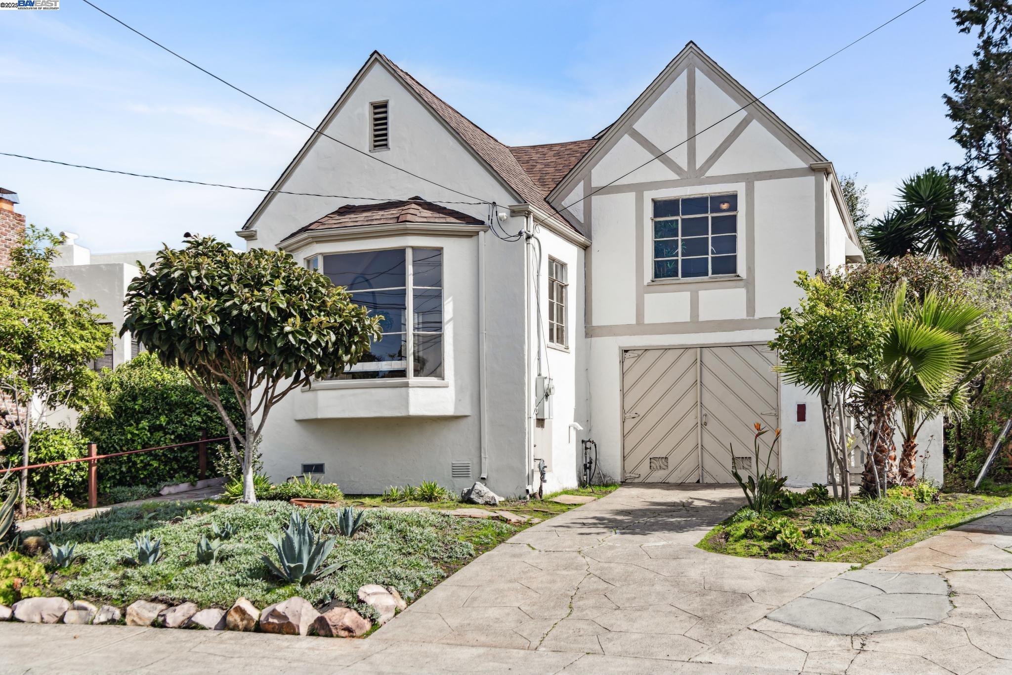 Detail Gallery Image 1 of 1 For 1430 Lincoln St, Berkeley,  CA 94702 - 2 Beds | 2 Baths