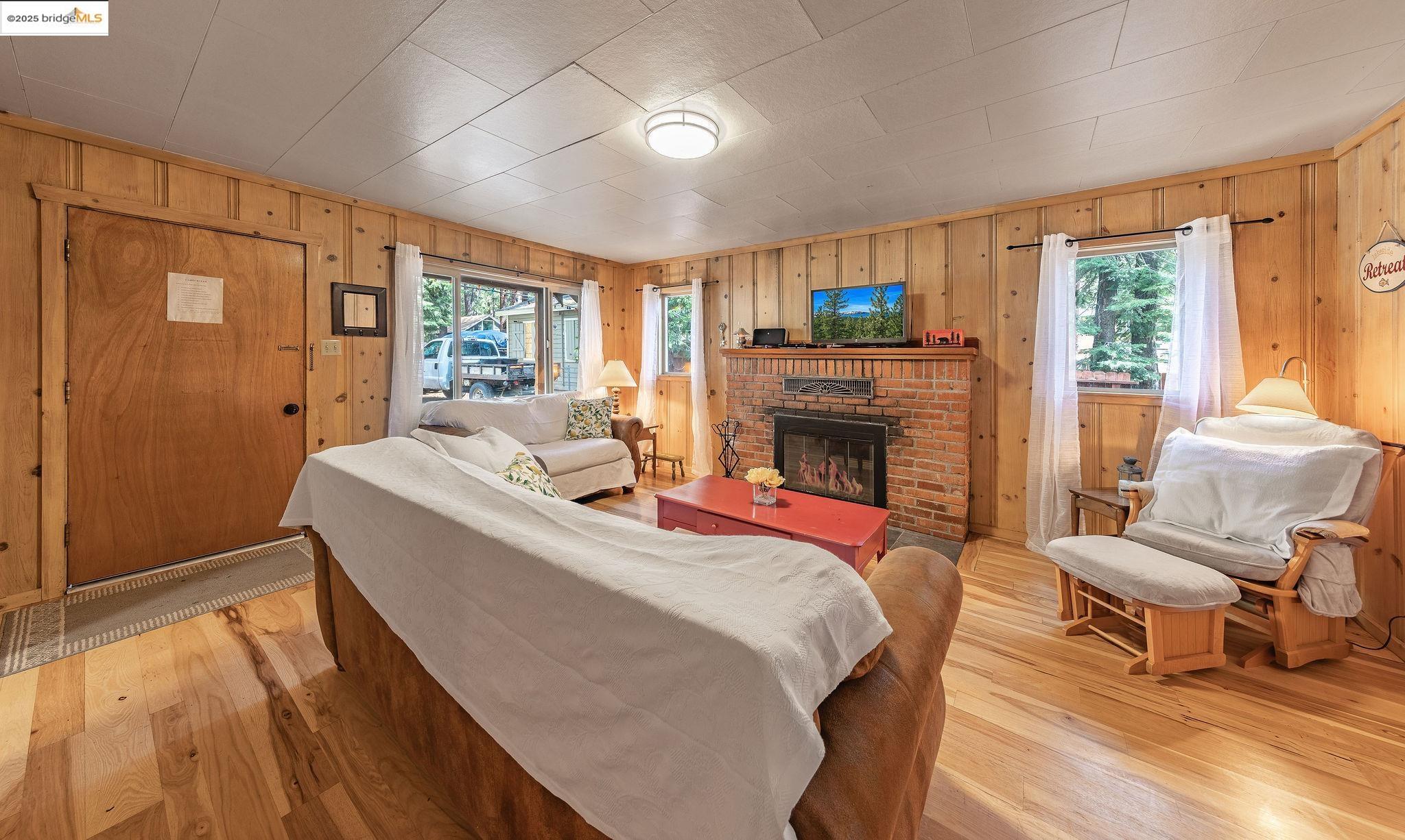 Detail Gallery Image 15 of 21 For 8368 Rainbow Ave, Kings Beach,  CA 96143 - 3 Beds | 2 Baths