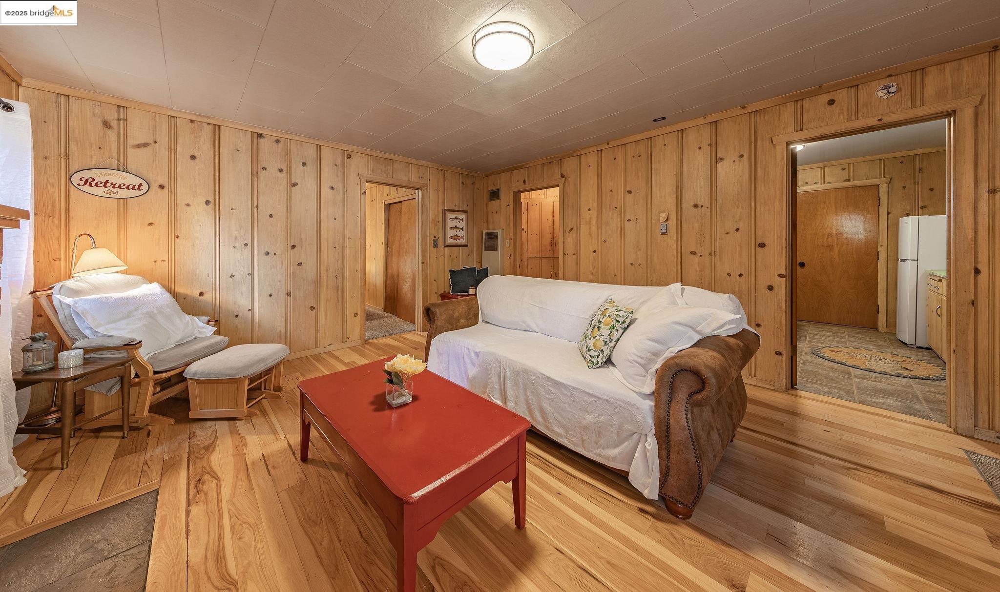 Detail Gallery Image 9 of 21 For 8368 Rainbow Ave, Kings Beach,  CA 96143 - 3 Beds | 2 Baths