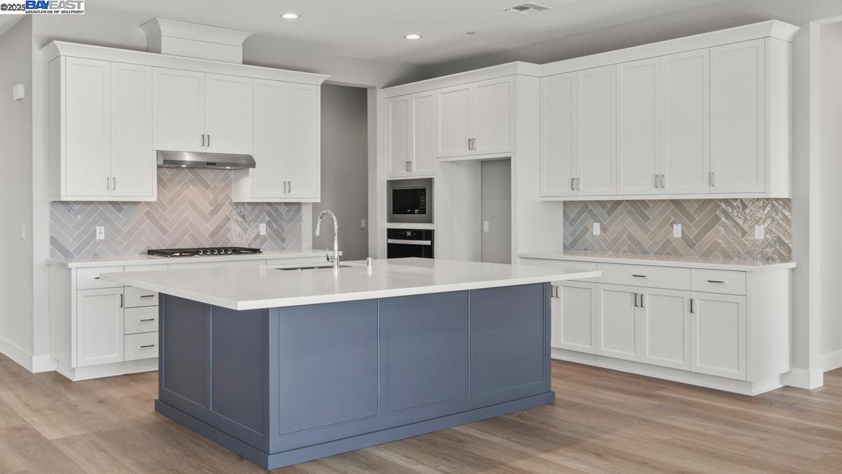 Detail Gallery Image 4 of 28 For 655 Conrad Street, Manteca,  CA 95336 - 2 Beds | 2/1 Baths