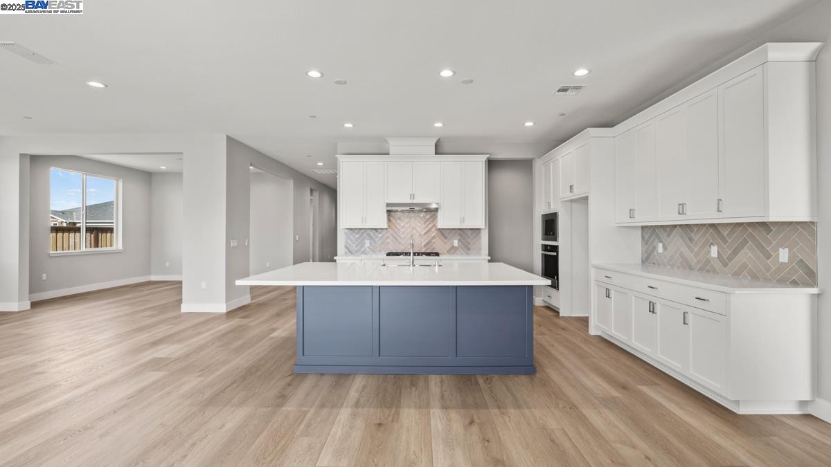 Detail Gallery Image 5 of 28 For 655 Conrad Street, Manteca,  CA 95336 - 2 Beds | 2/1 Baths