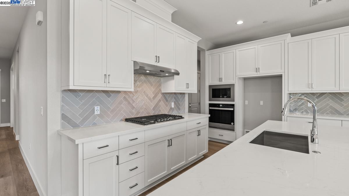 Detail Gallery Image 6 of 28 For 655 Conrad Street, Manteca,  CA 95336 - 2 Beds | 2/1 Baths