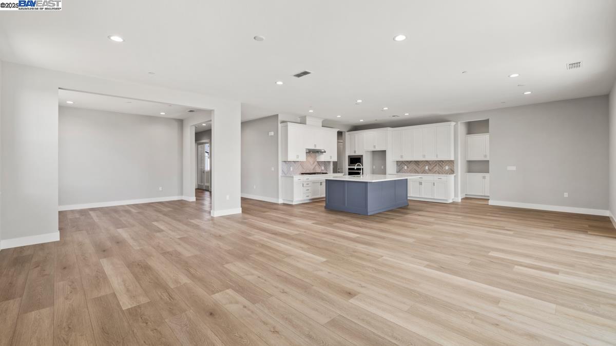 Detail Gallery Image 7 of 28 For 655 Conrad Street, Manteca,  CA 95336 - 2 Beds | 2/1 Baths