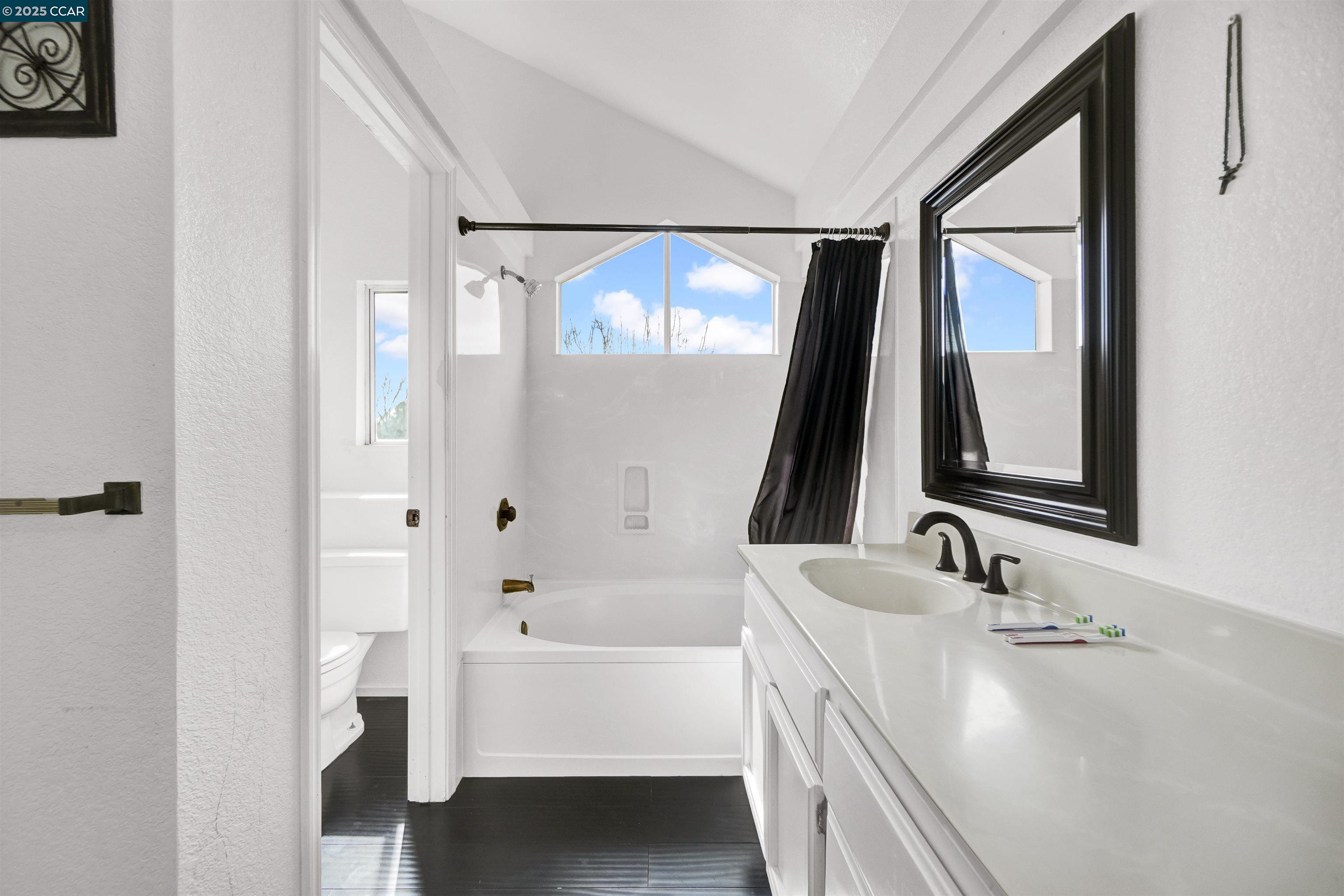 Detail Gallery Image 24 of 48 For 1974 Paradise Valley Ct, Tracy,  CA 95376 - 3 Beds | 2/1 Baths