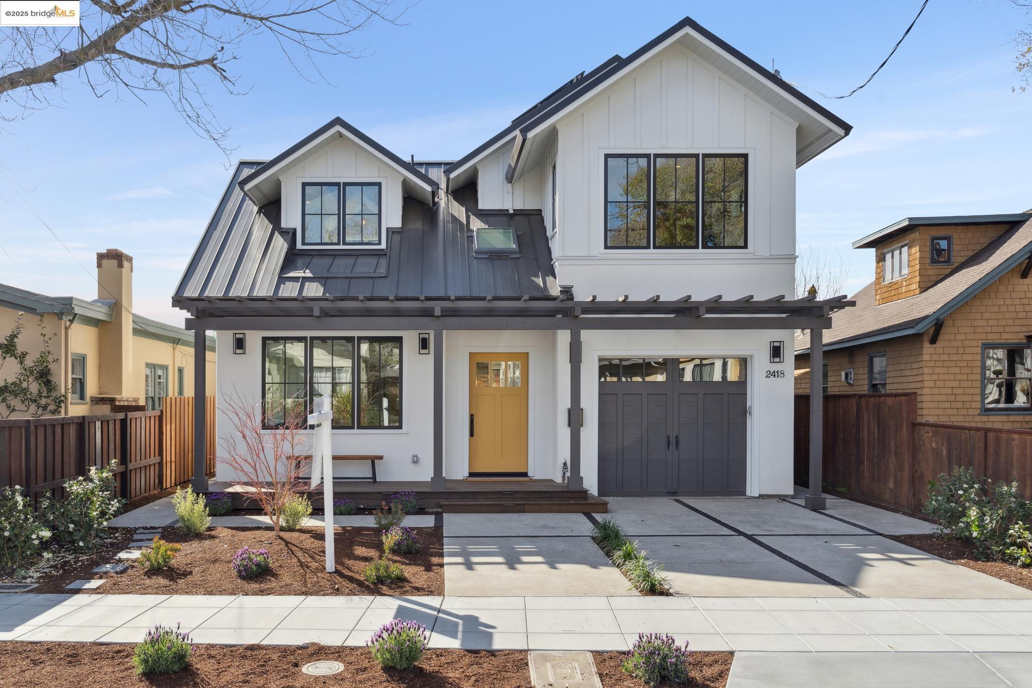 Detail Gallery Image 1 of 1 For 2418 Acton Street, Berkeley,  CA 94702 - 4 Beds | 3 Baths