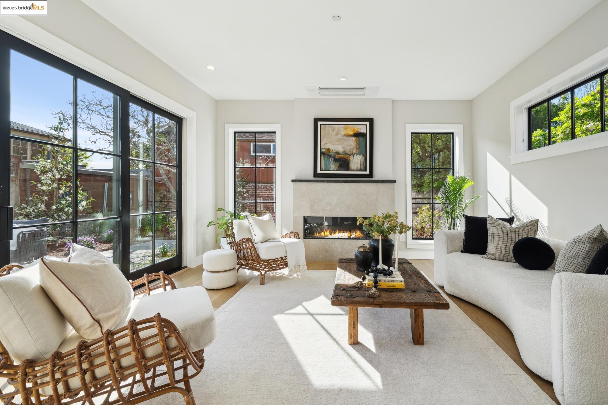 property-img