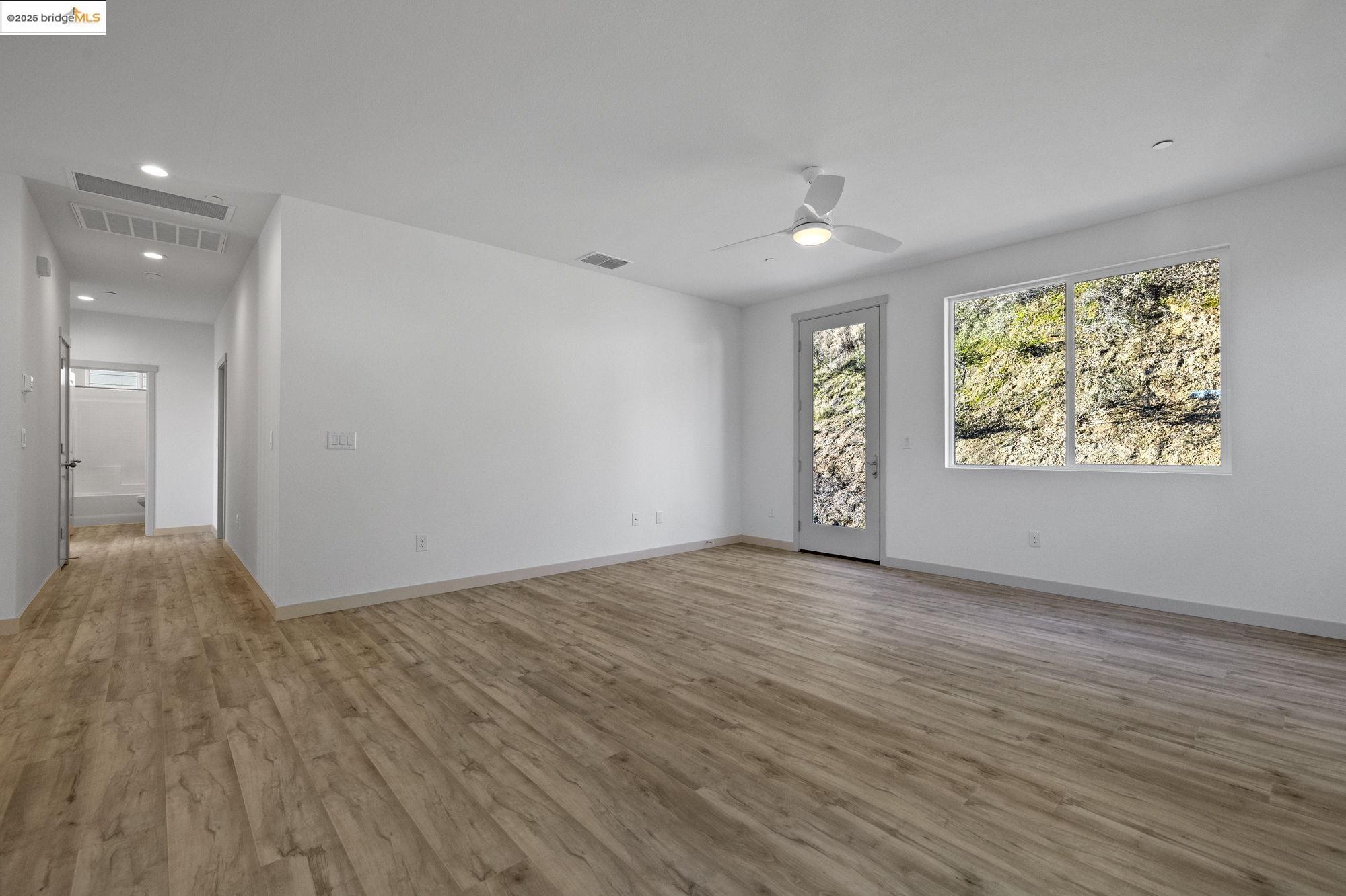 Detail Gallery Image 12 of 45 For 102 Cottage Ct, Sonora,  CA 95370 - 4 Beds | 2 Baths