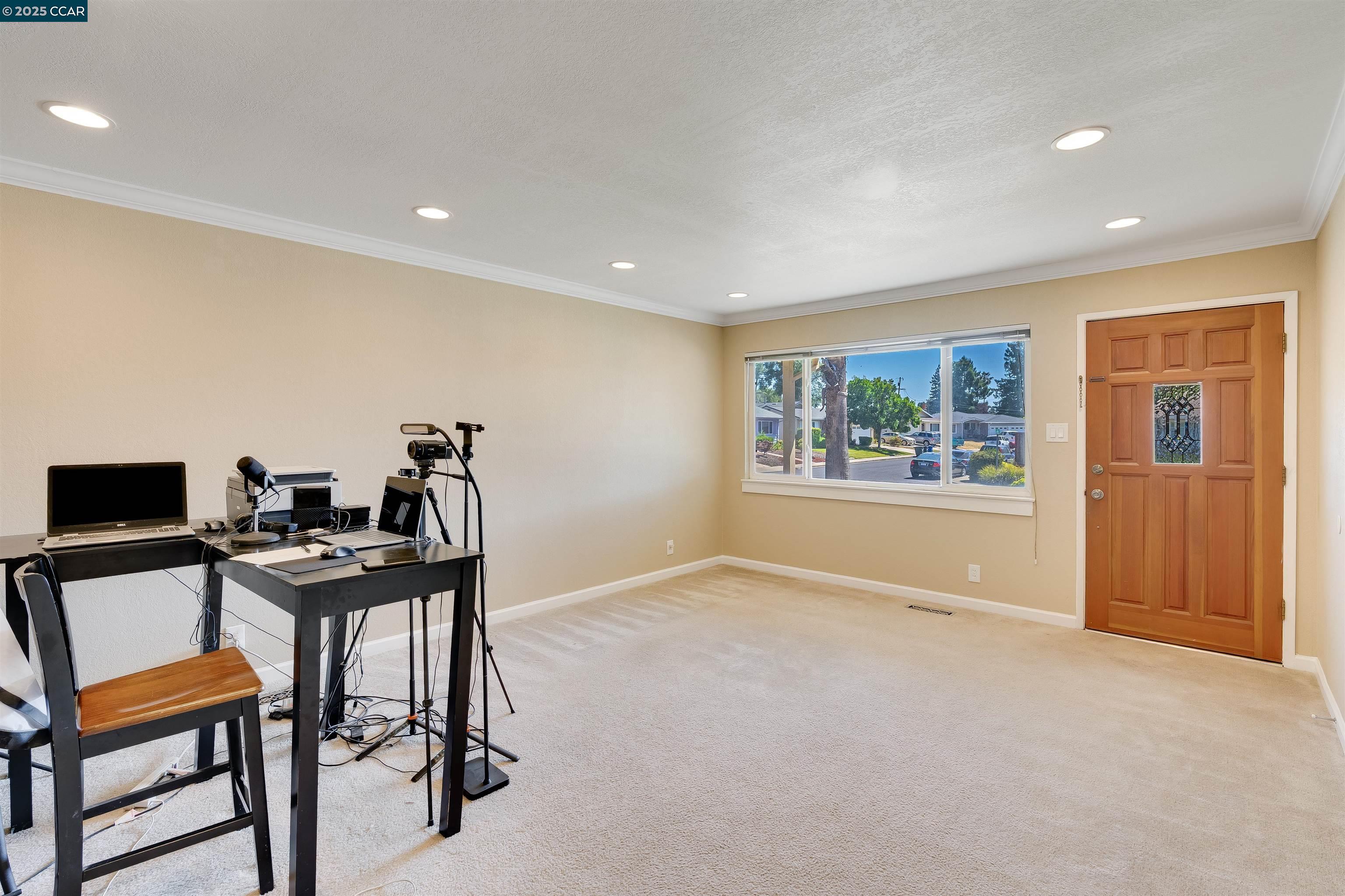 Detail Gallery Image 12 of 51 For 956 Chalet Dr, Concord,  CA 94518 - 3 Beds | 2 Baths