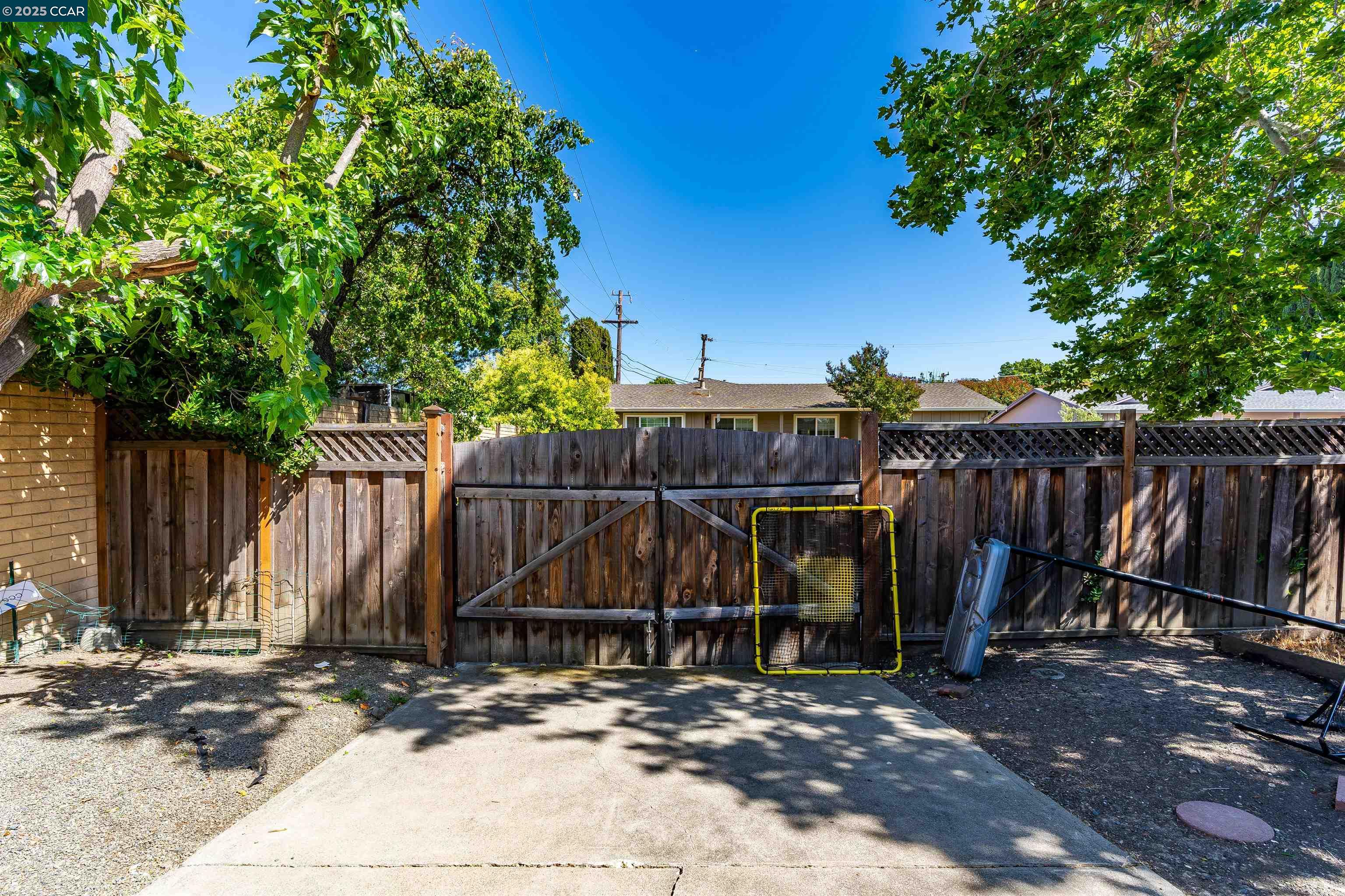 Detail Gallery Image 36 of 51 For 956 Chalet Dr, Concord,  CA 94518 - 3 Beds | 2 Baths