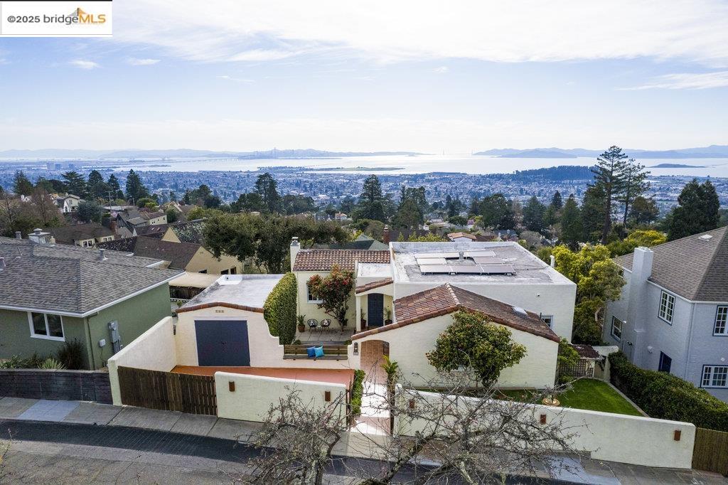 Detail Gallery Image 1 of 1 For 488 Kentucky Avenue, Berkeley,  CA 94707 - 3 Beds | 4 Baths