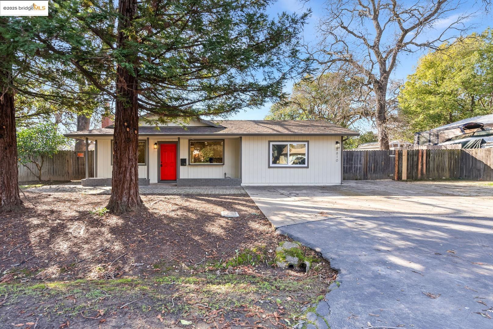 Detail Gallery Image 1 of 1 For 8810 Nimbus Way, Orangevale,  CA 95662 - 3 Beds | 2 Baths