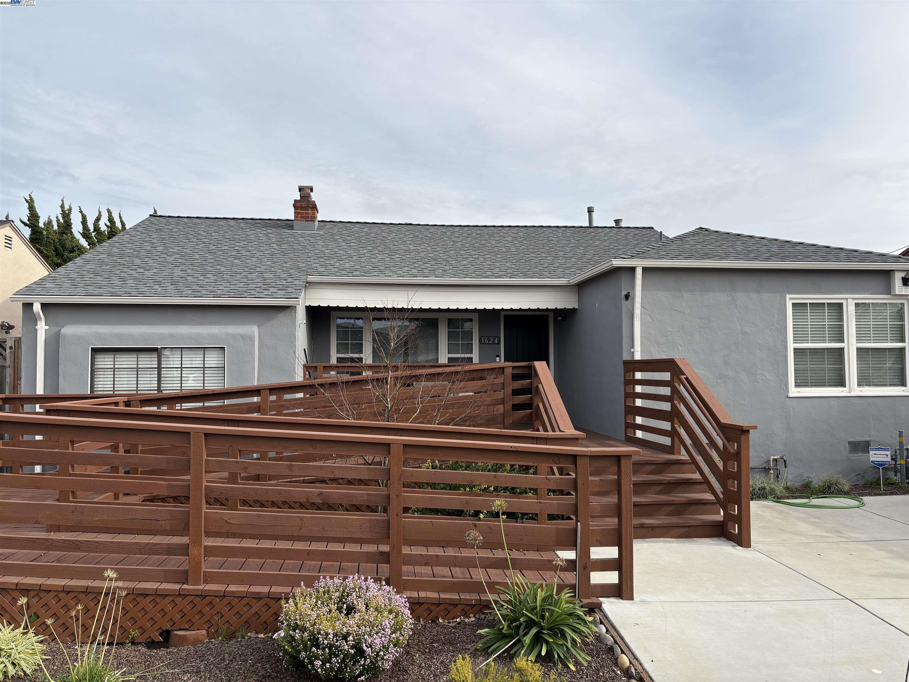Detail Gallery Image 1 of 1 For 1624 139th Ave, San Leandro,  CA 94578 - 3 Beds | 2 Baths