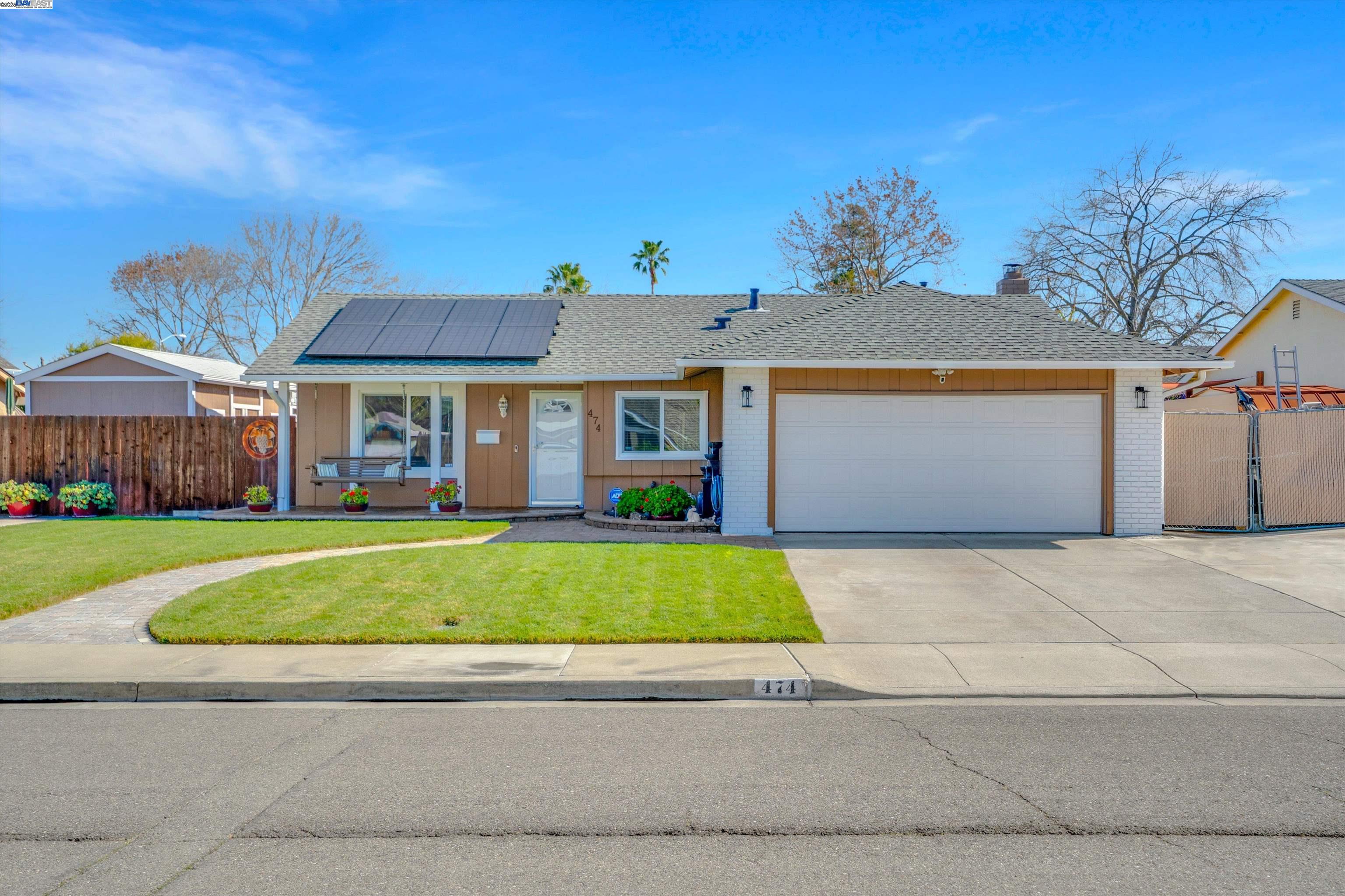 Detail Gallery Image 1 of 1 For 474 Swan Dr, Livermore,  CA 94551 - 3 Beds | 2 Baths