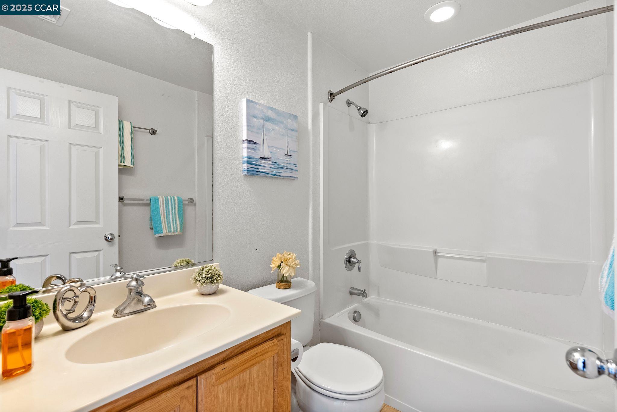 Detail Gallery Image 10 of 21 For 129 Ede Lane, Milpitas,  CA 95035 - 3 Beds | 3/1 Baths