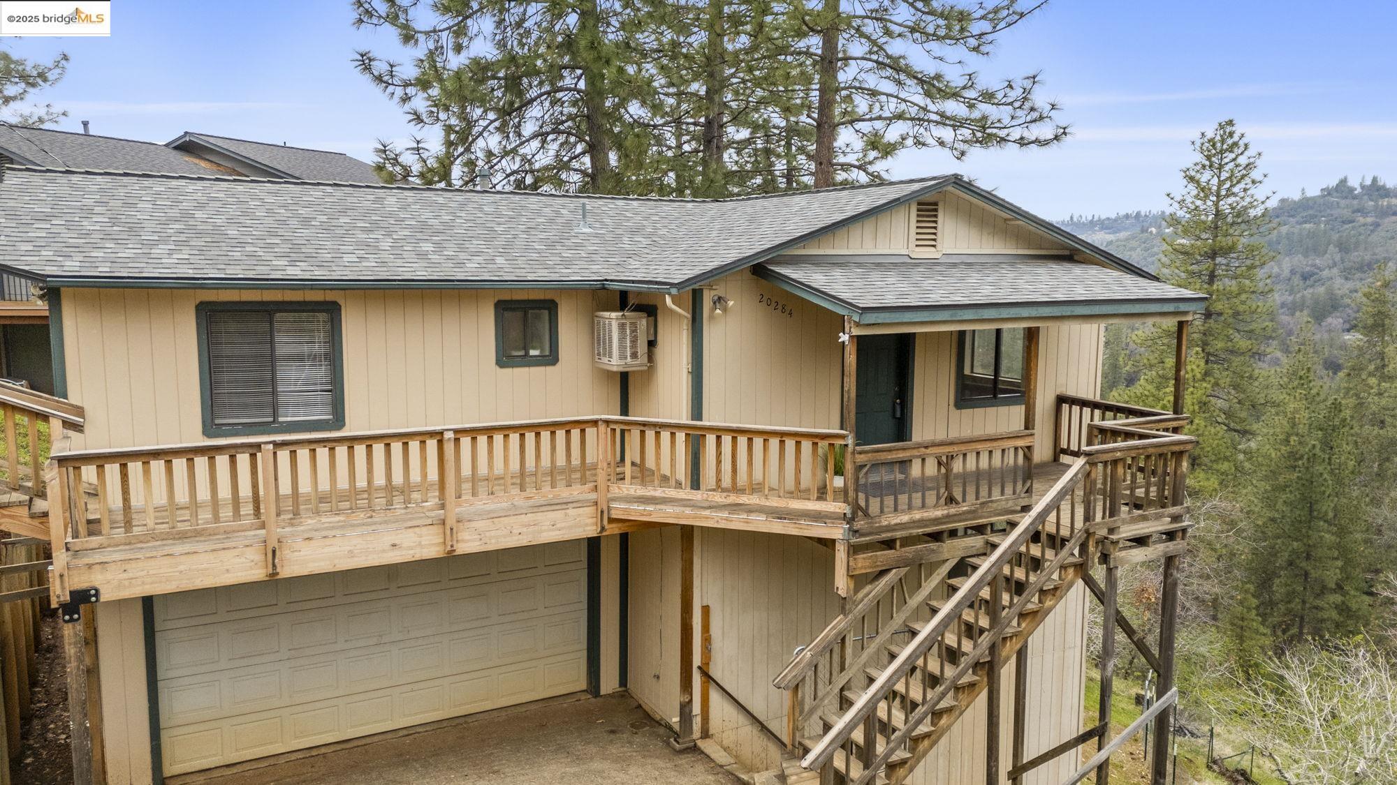 Detail Gallery Image 1 of 36 For 20284 Canyonview Drive, Tuolumne,  CA 95379 - 3 Beds | 2 Baths