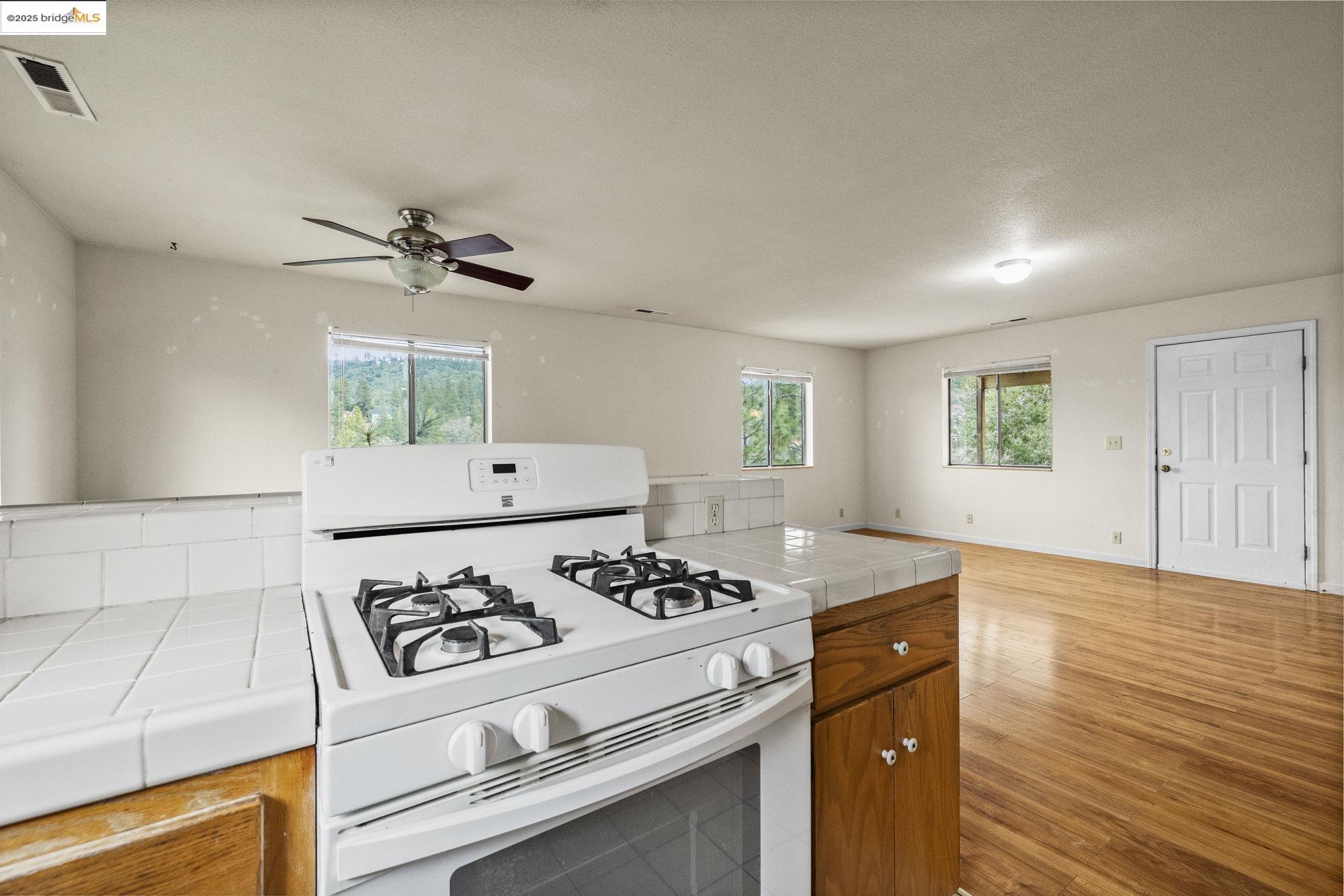 Detail Gallery Image 18 of 36 For 20284 Canyonview Drive, Tuolumne,  CA 95379 - 3 Beds | 2 Baths