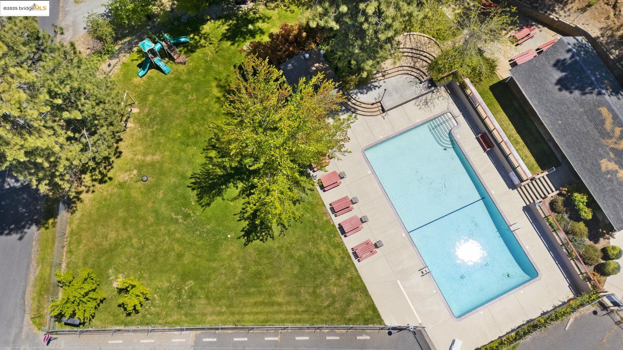 Detail Gallery Image 7 of 36 For 20284 Canyonview Drive, Tuolumne,  CA 95379 - 3 Beds | 2 Baths