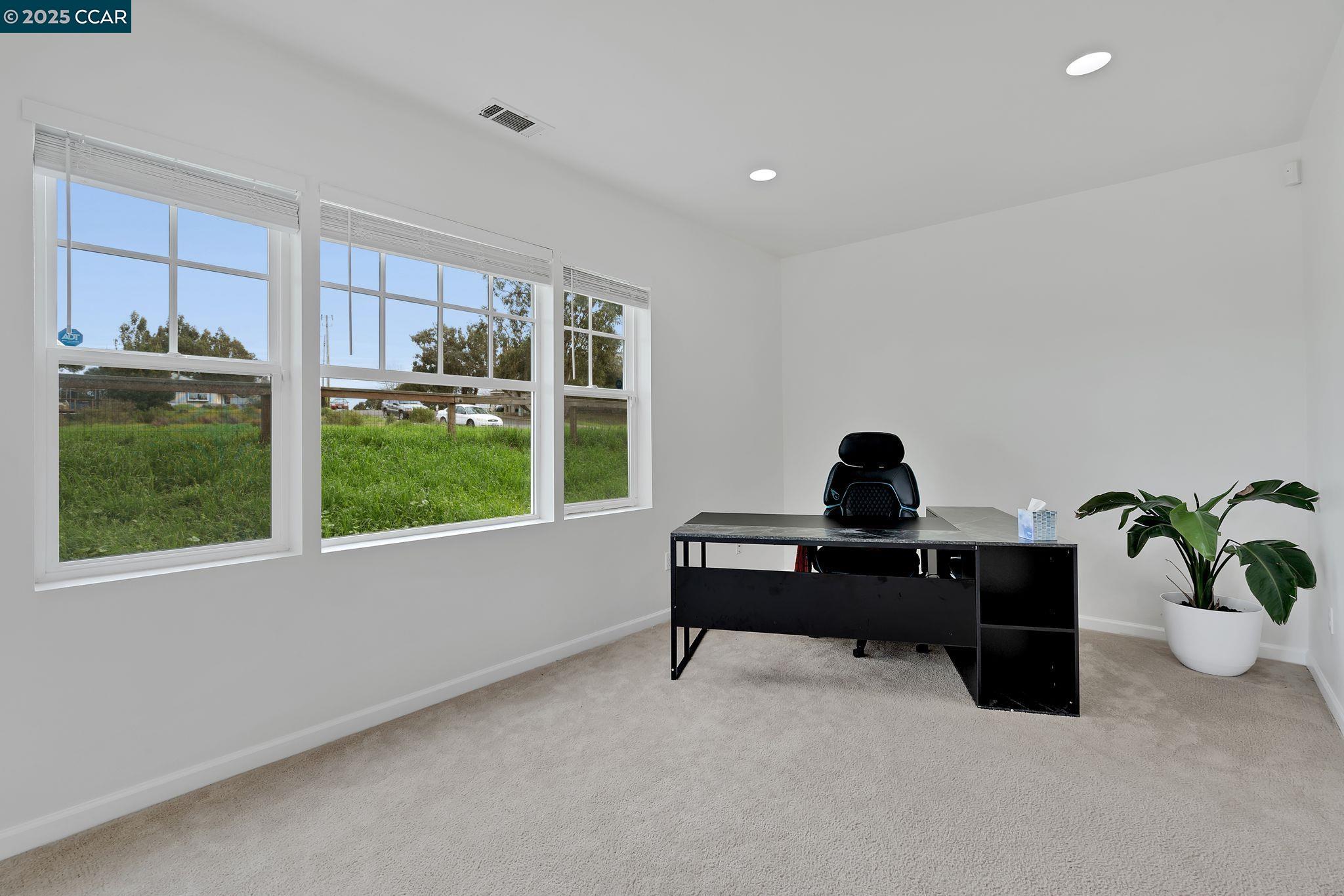 Detail Gallery Image 7 of 17 For 213 N Rancho Place, El Sobrante,  CA 94803 - 3 Beds | 2/1 Baths