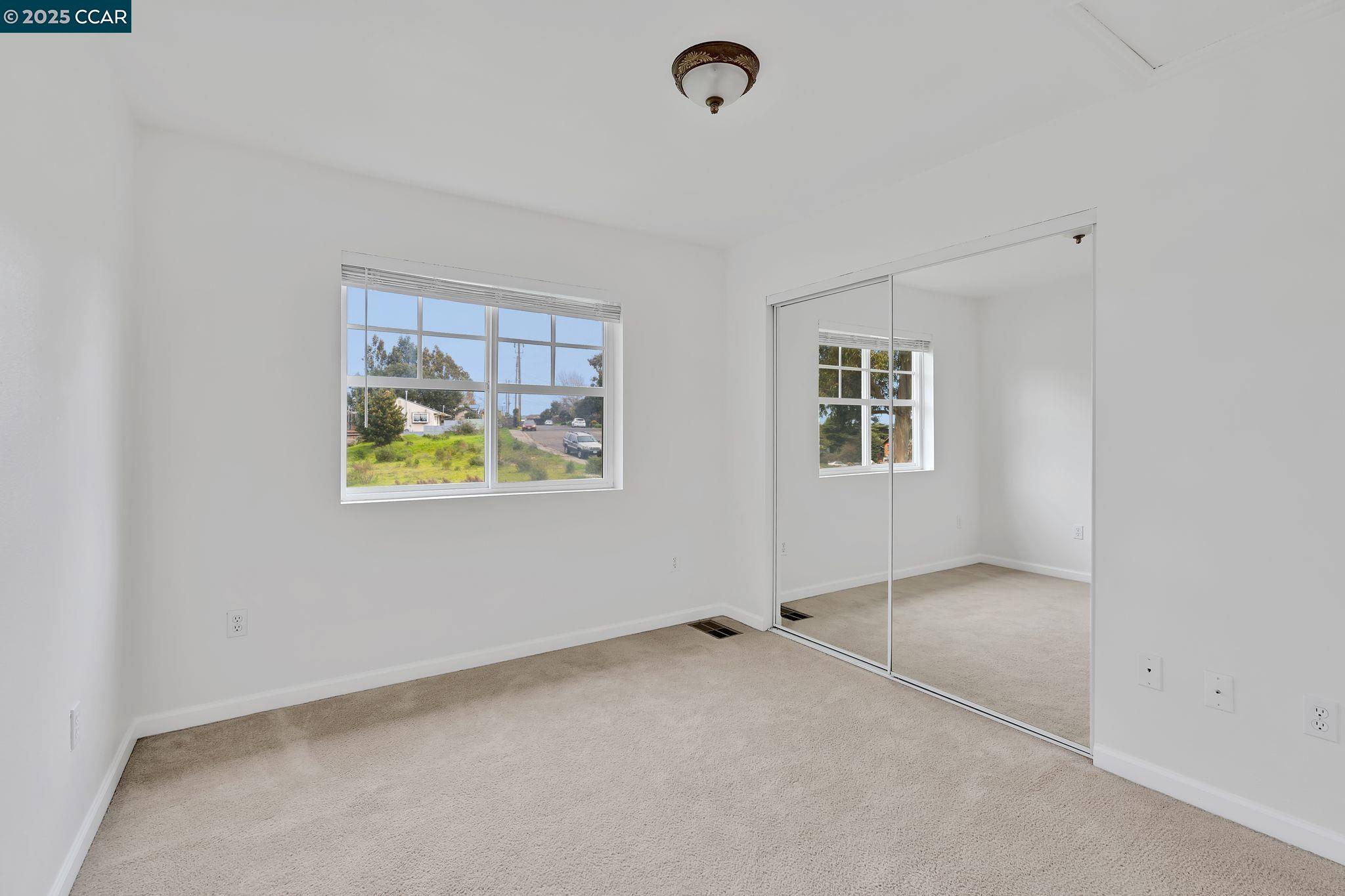 Detail Gallery Image 8 of 17 For 213 N Rancho Place, El Sobrante,  CA 94803 - 3 Beds | 2/1 Baths