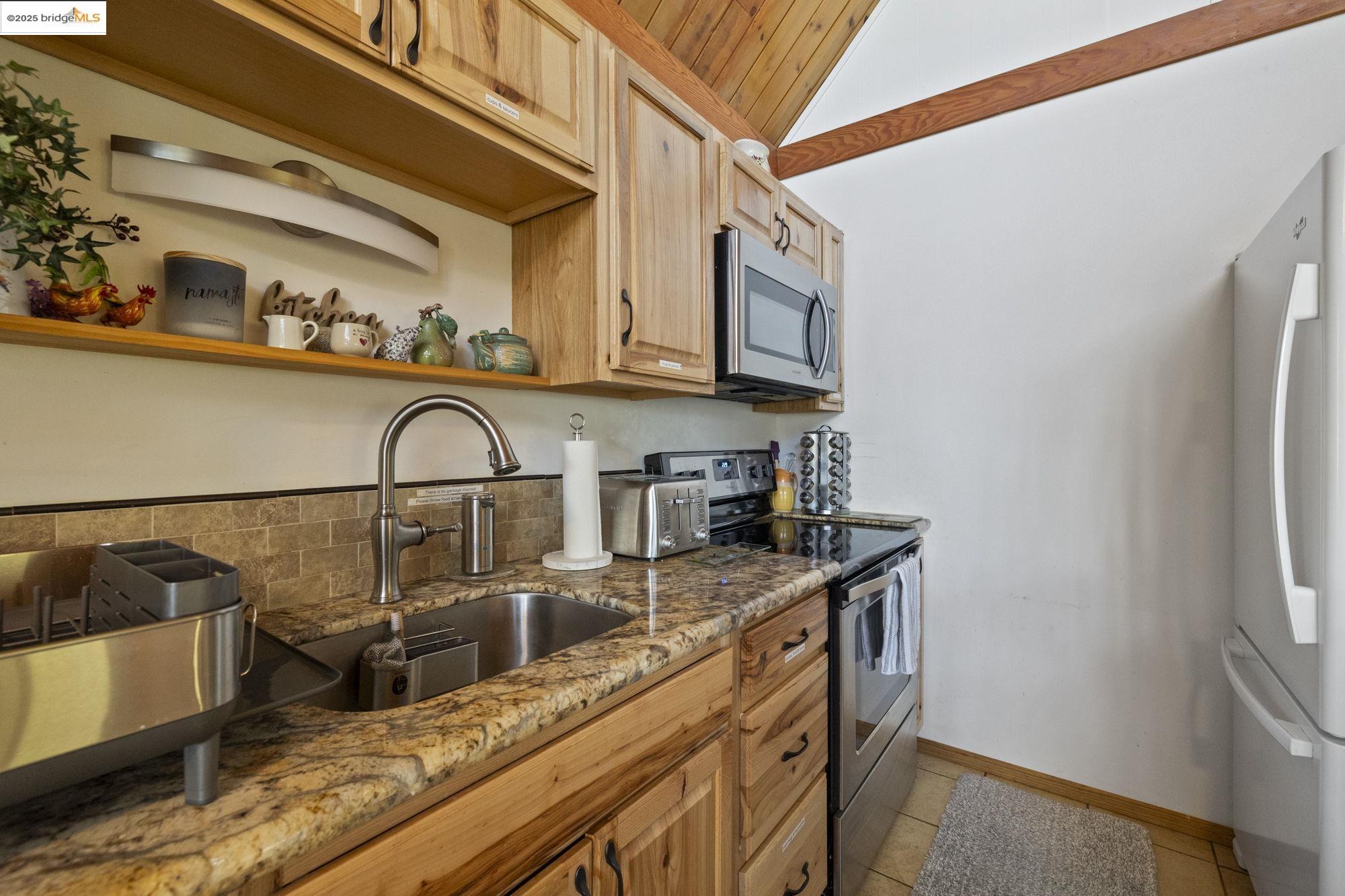 Detail Gallery Image 10 of 41 For 13161 Jackson Mill St., Groveland,  CA 95321 - 3 Beds | 2 Baths