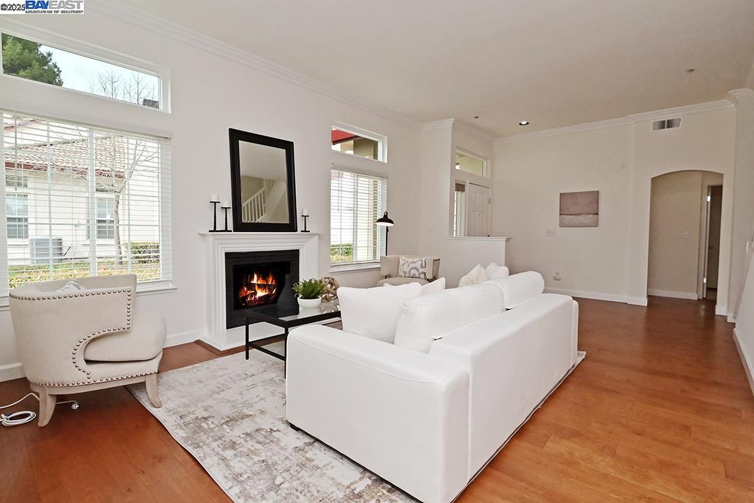 Detail Gallery Image 1 of 1 For 5709 Belleza Dr, Pleasanton,  CA 94588 - 4 Beds | 3 Baths