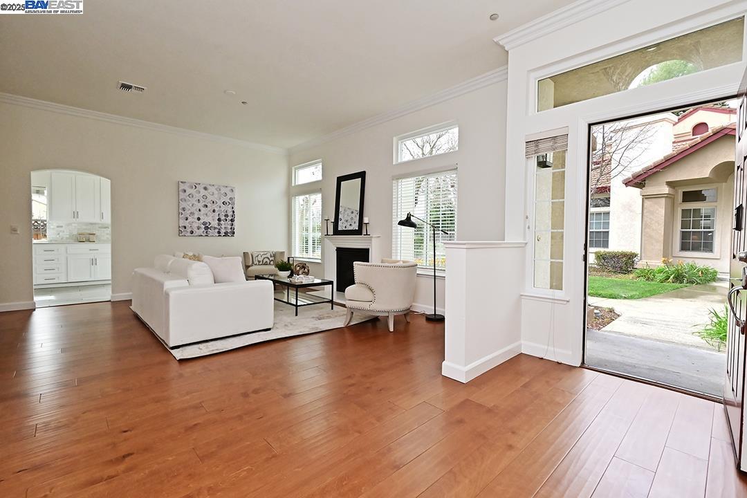 Photo #5: 41088182 Listing: Photo #5
