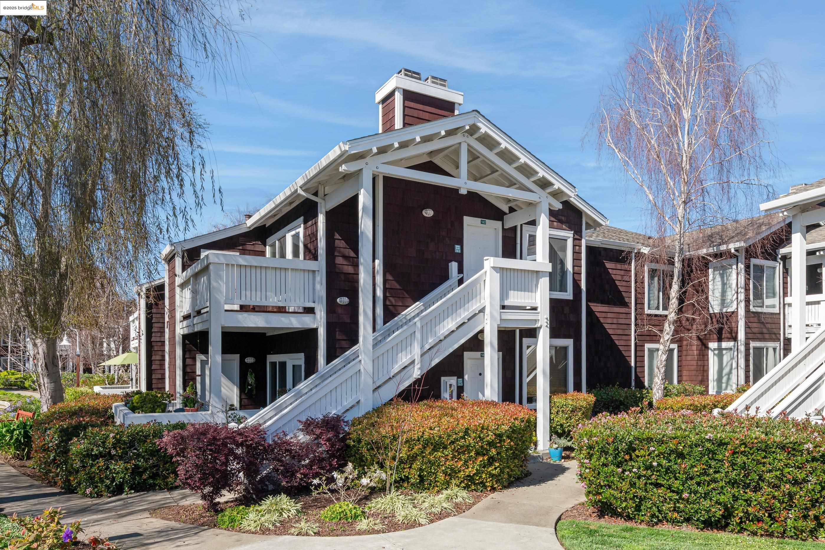 Detail Gallery Image 1 of 1 For 162 Bayside Ct, Richmond,  CA 94804 - 2 Beds | 2 Baths