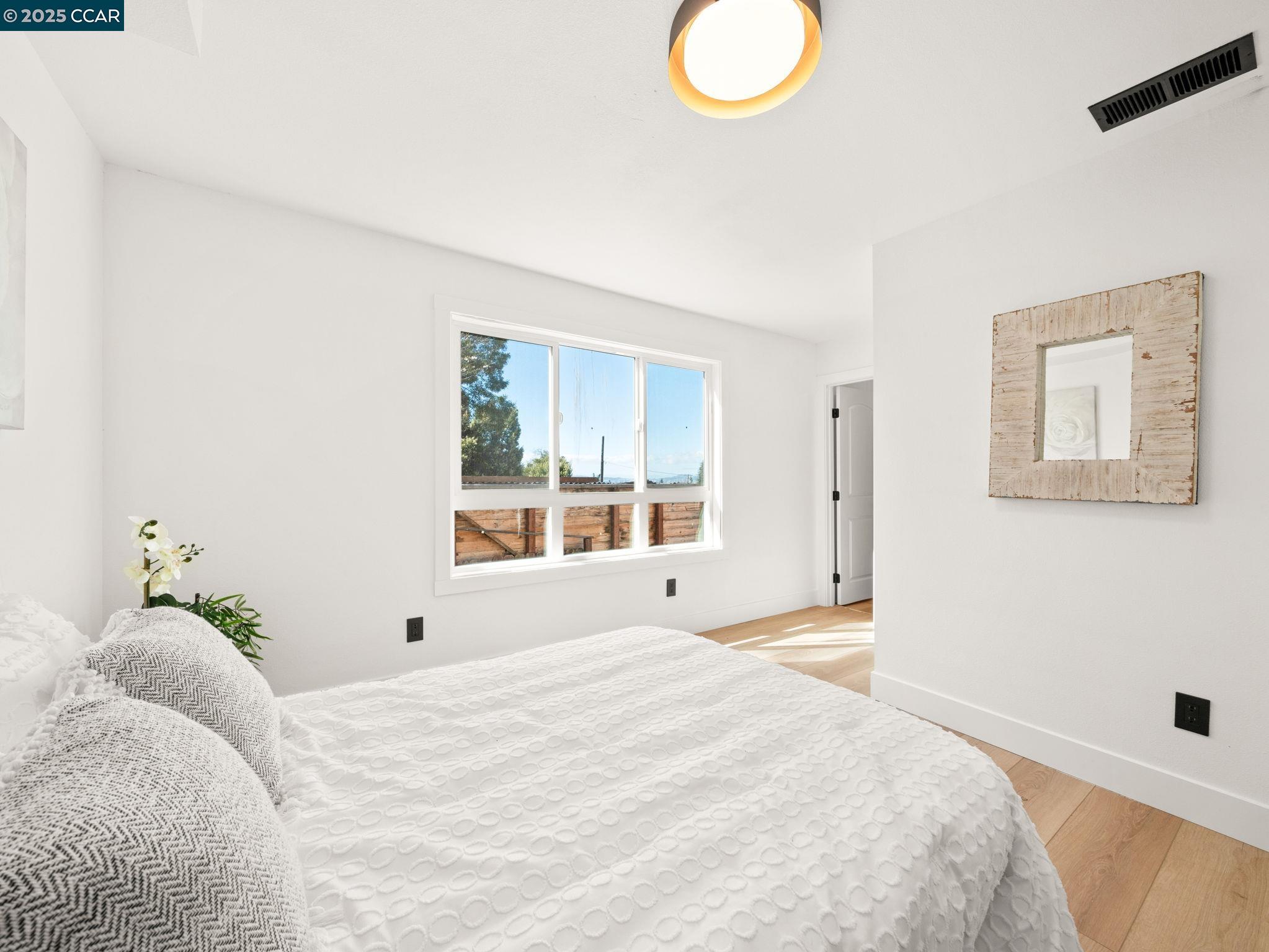 property-img