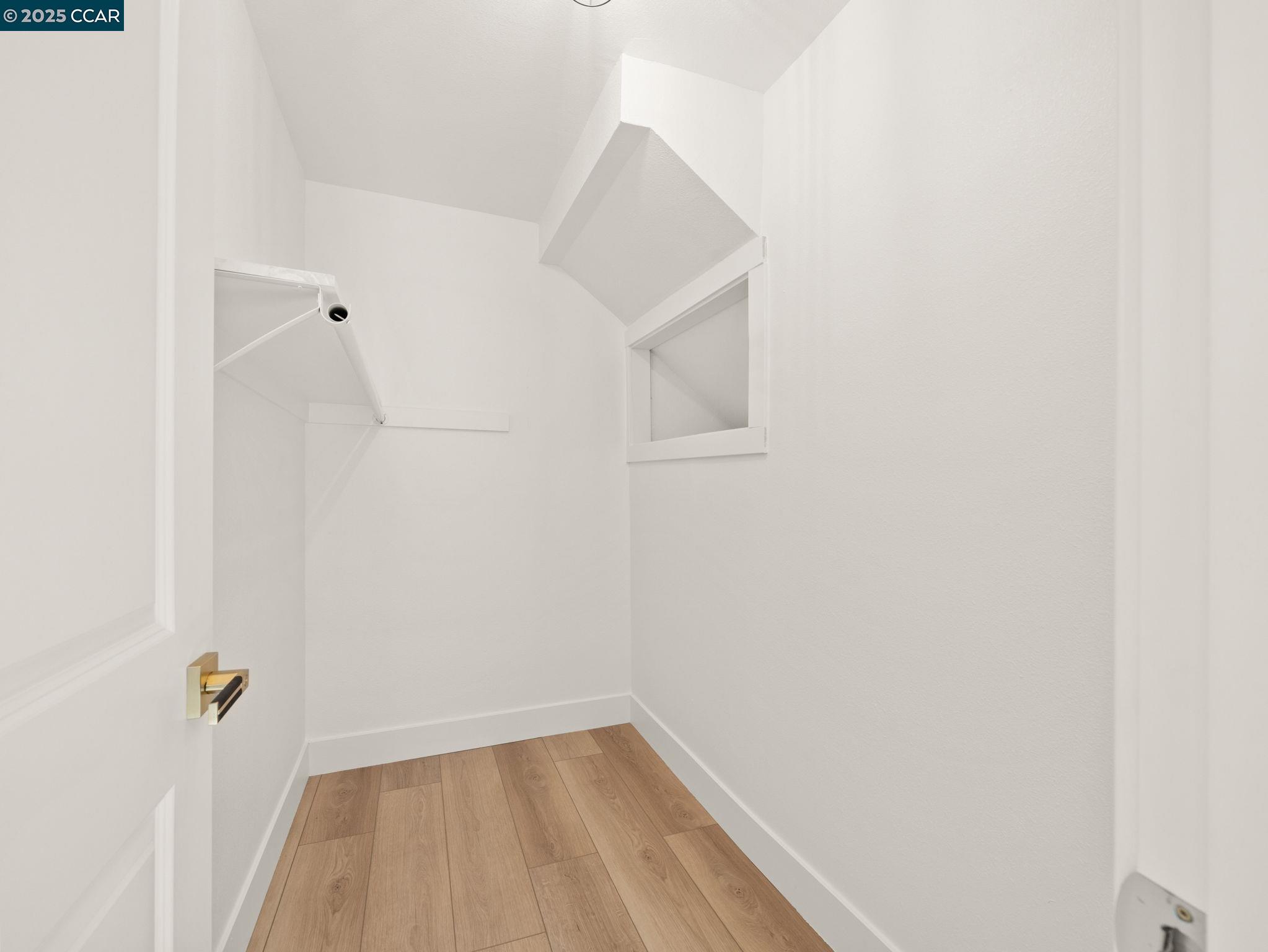 property-img