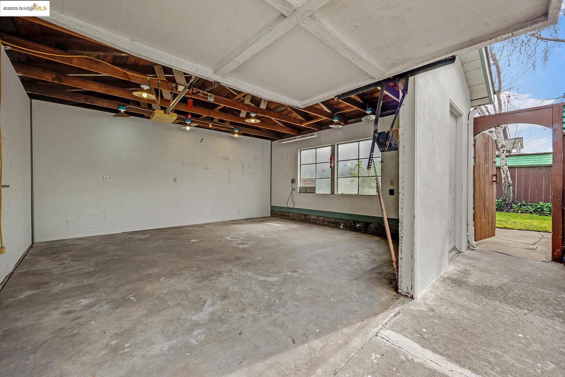 623 Evelyn Ave