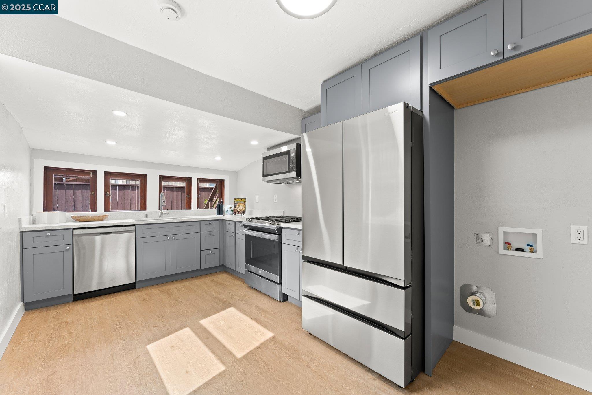 property-img
