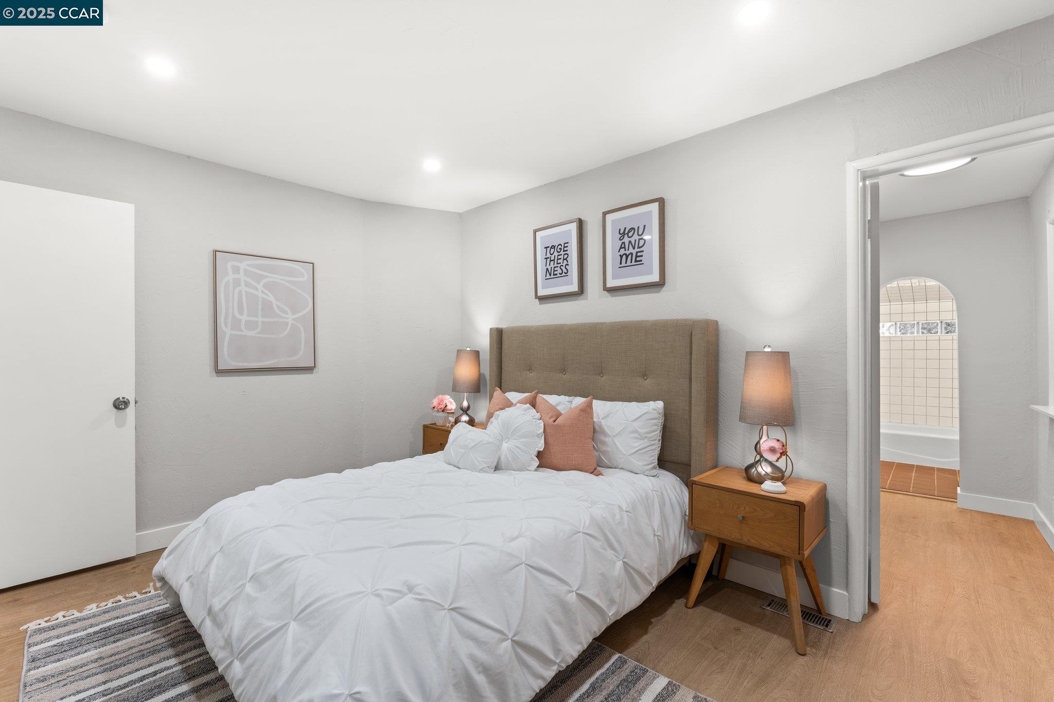 property-img