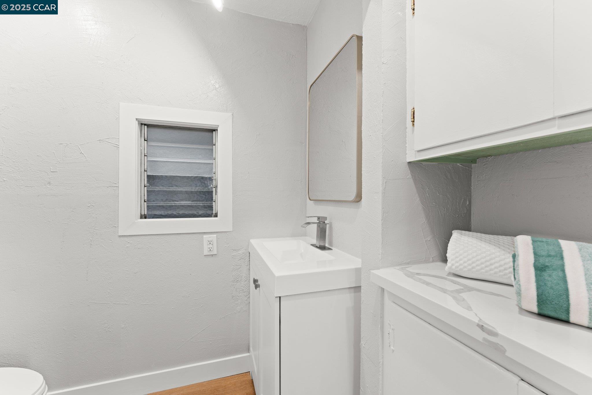 property-img