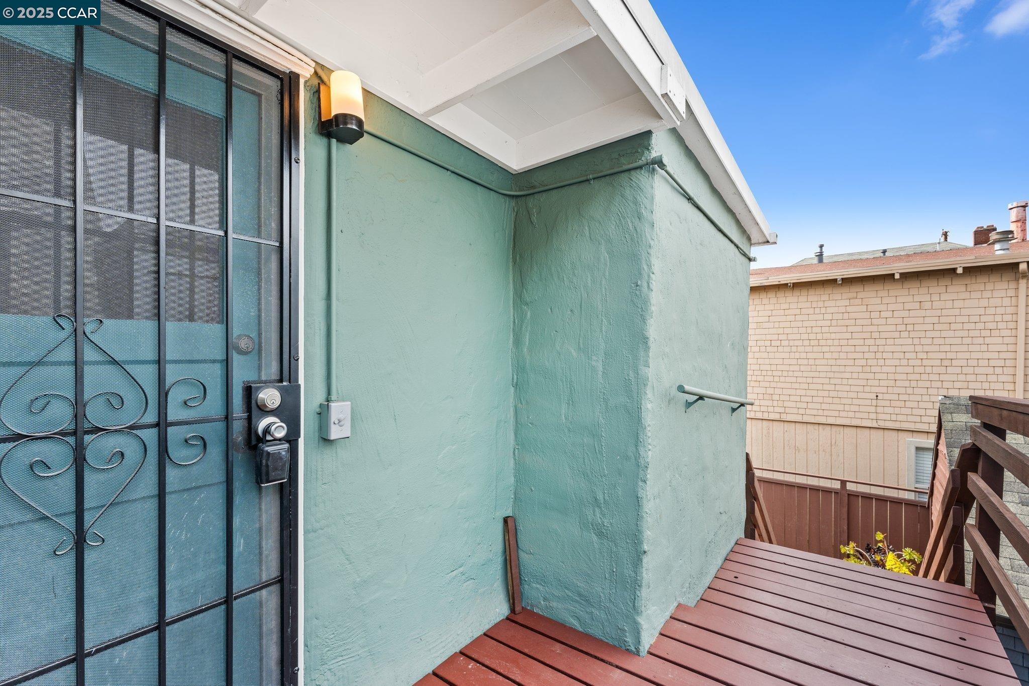 property-img