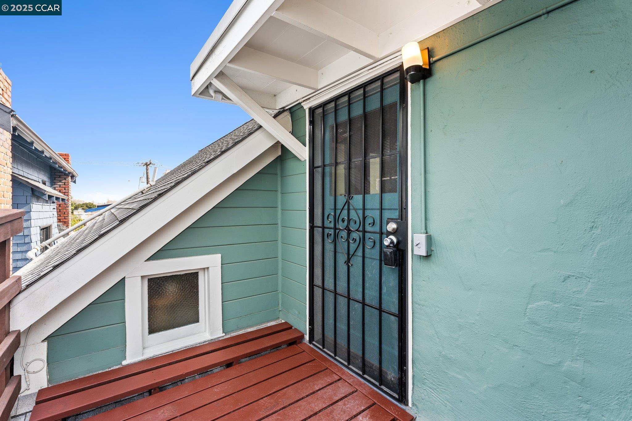 property-img