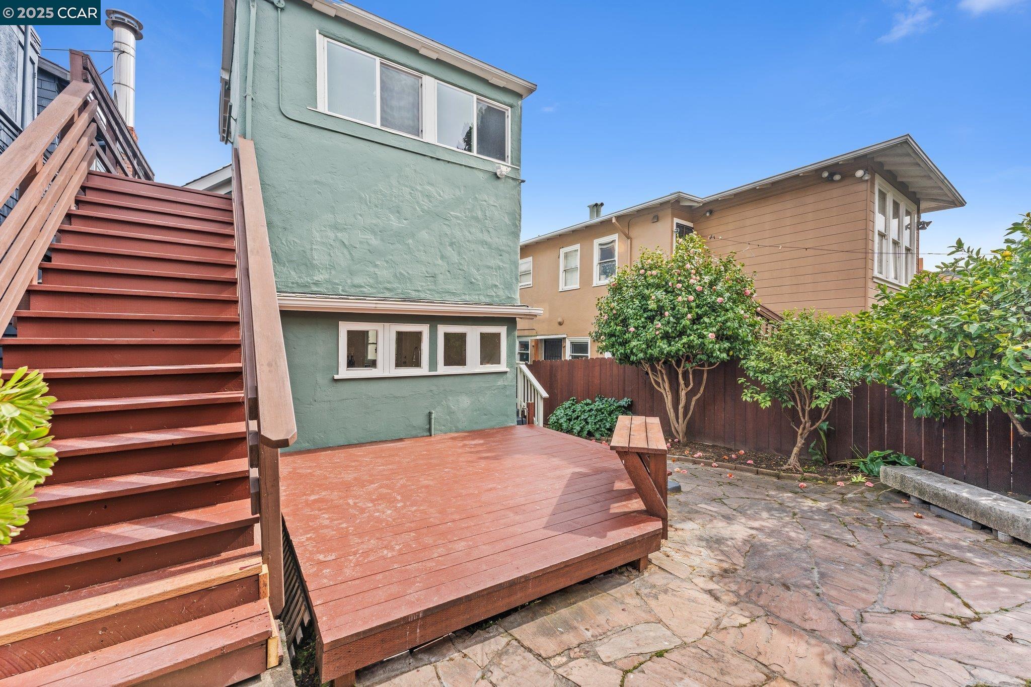 property-img