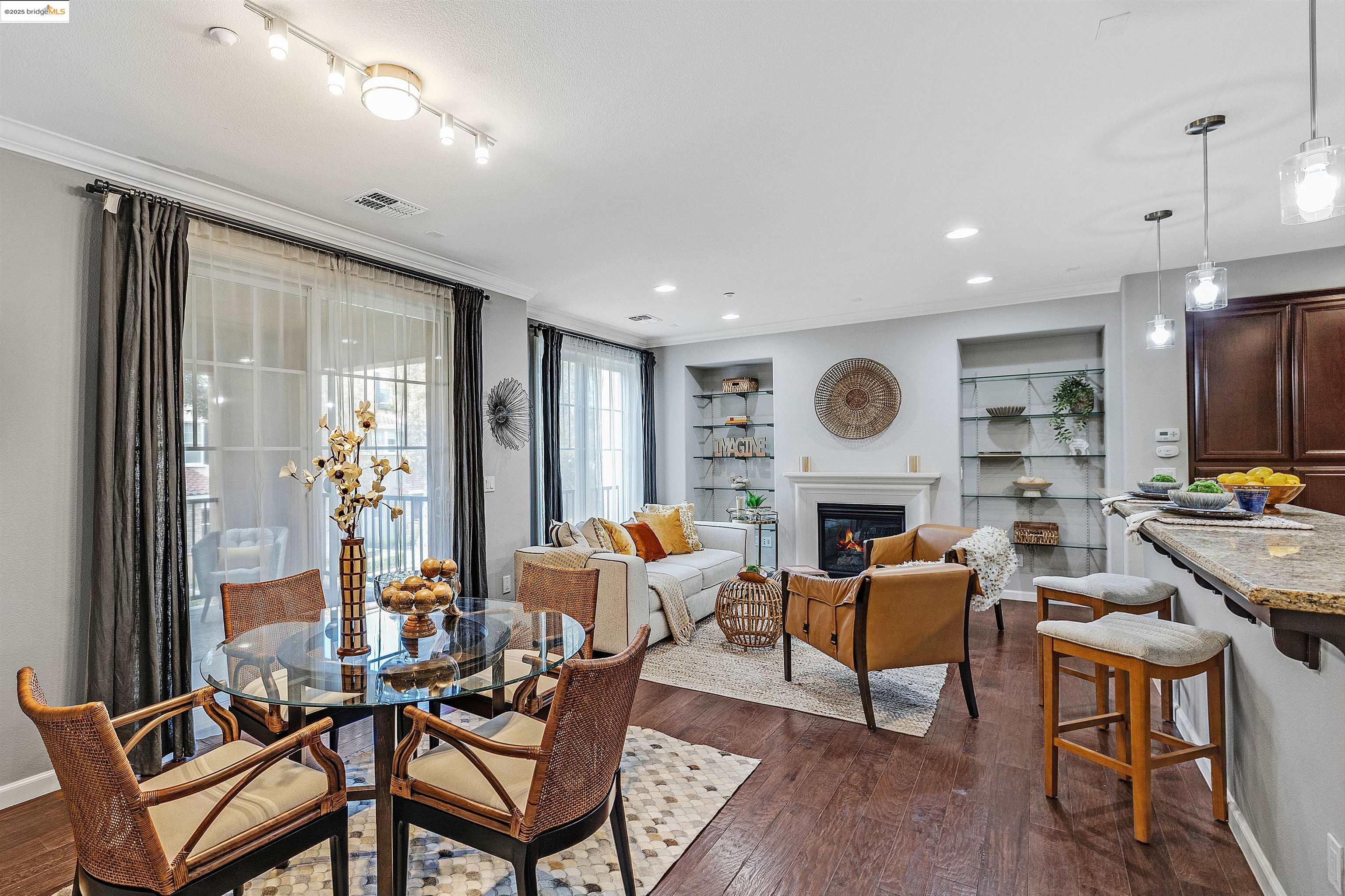 Photo #2: 41088233 Listing 