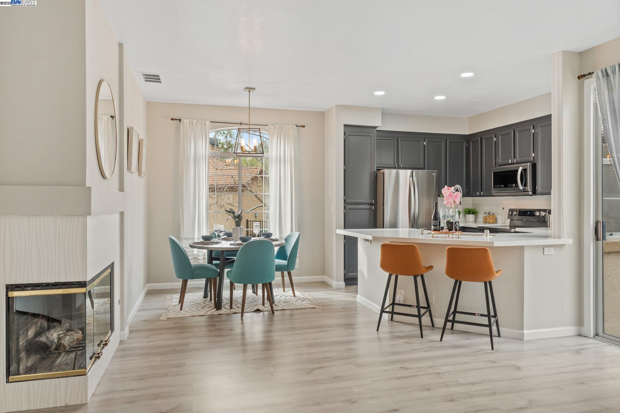 Photo #2: 41088249 Listing 