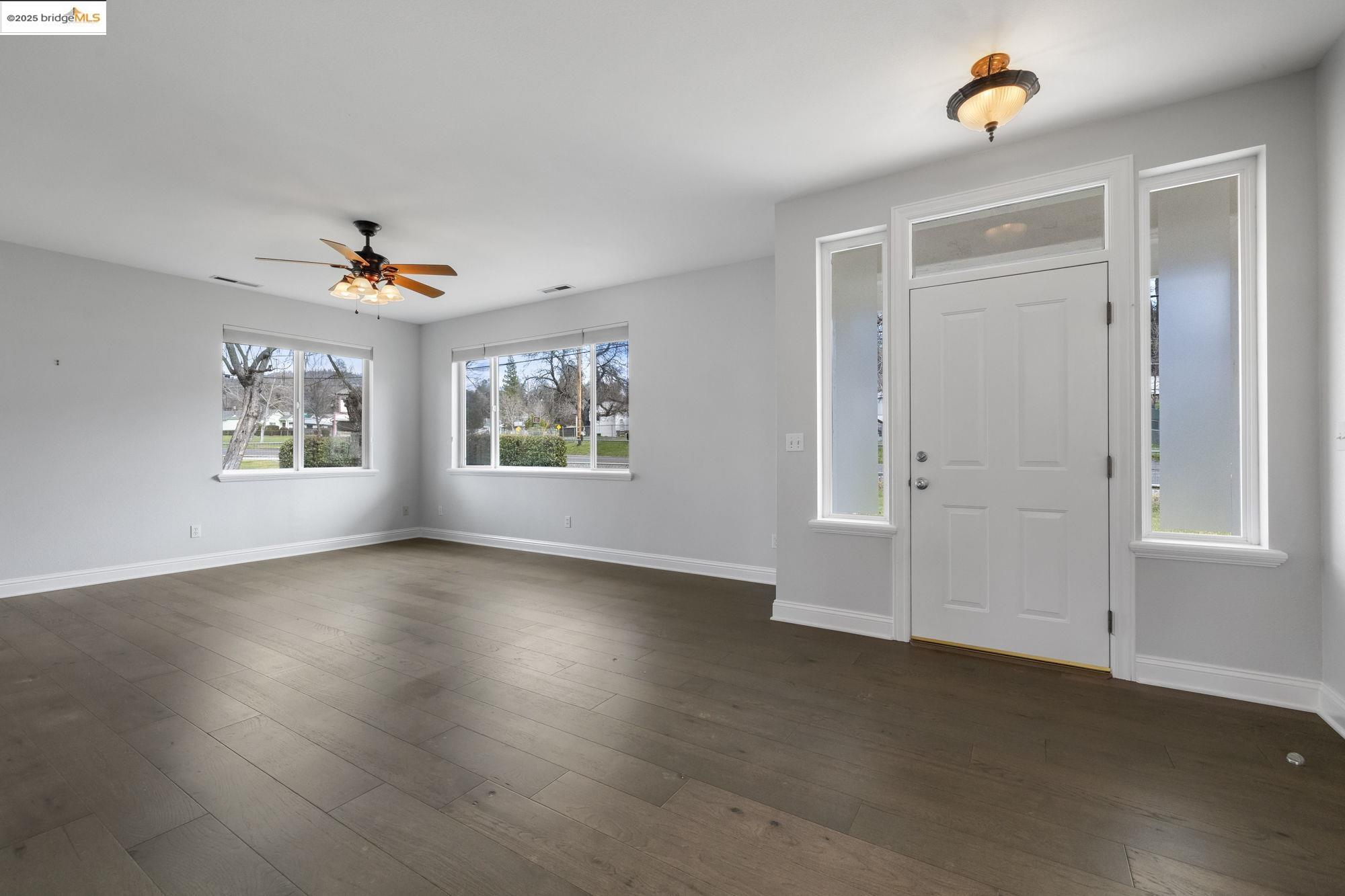 Detail Gallery Image 3 of 34 For 19038 Carter St, Tuolumne,  CA 95379 - 3 Beds | 2 Baths