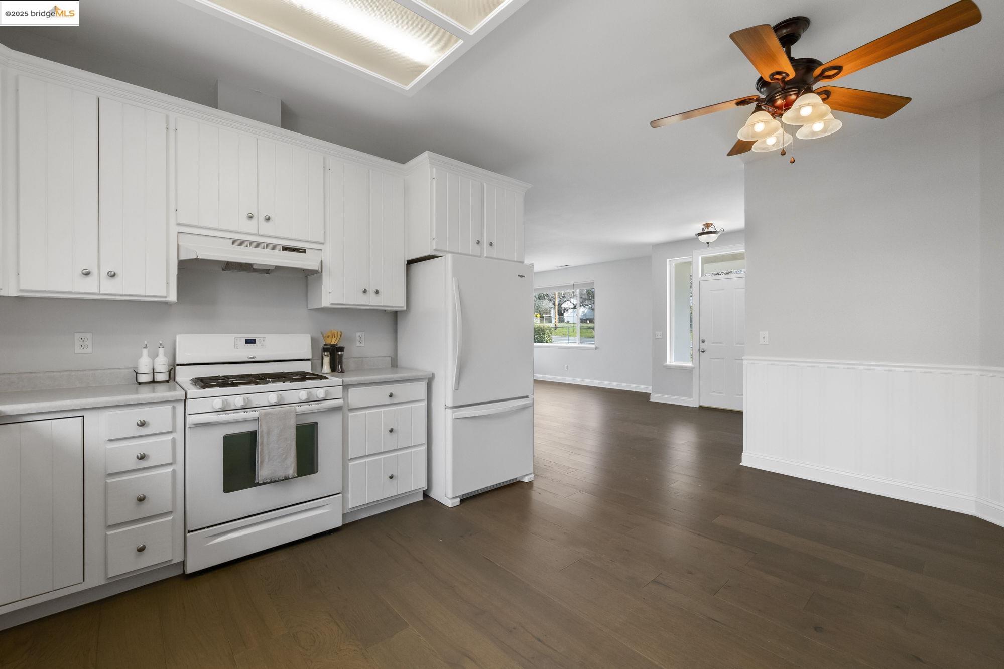 Detail Gallery Image 7 of 34 For 19038 Carter St, Tuolumne,  CA 95379 - 3 Beds | 2 Baths