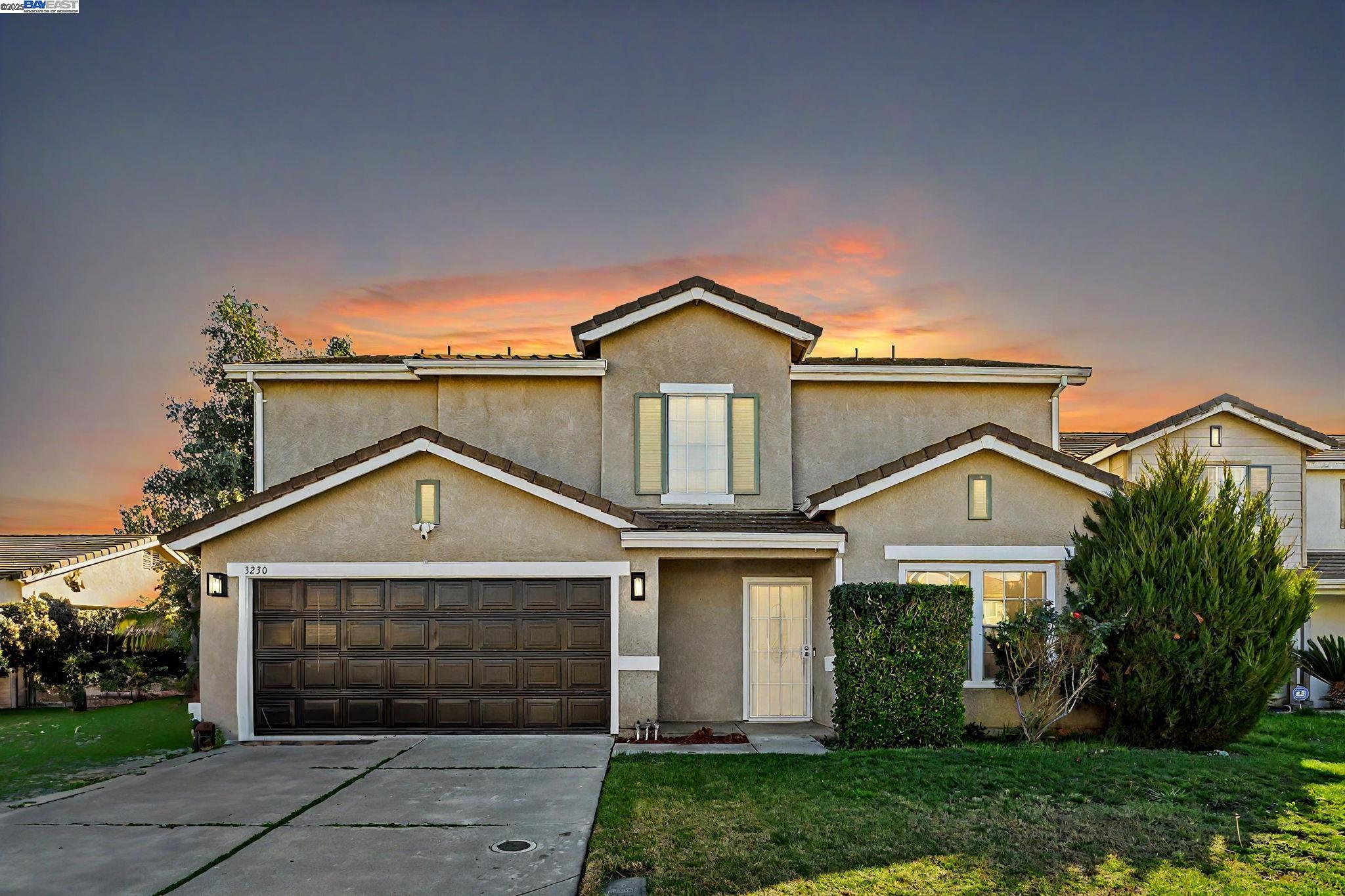 Detail Gallery Image 1 of 42 For 3230 Ripplerock Ln, Stockton,  CA 95206 - 3 Beds | 2/1 Baths