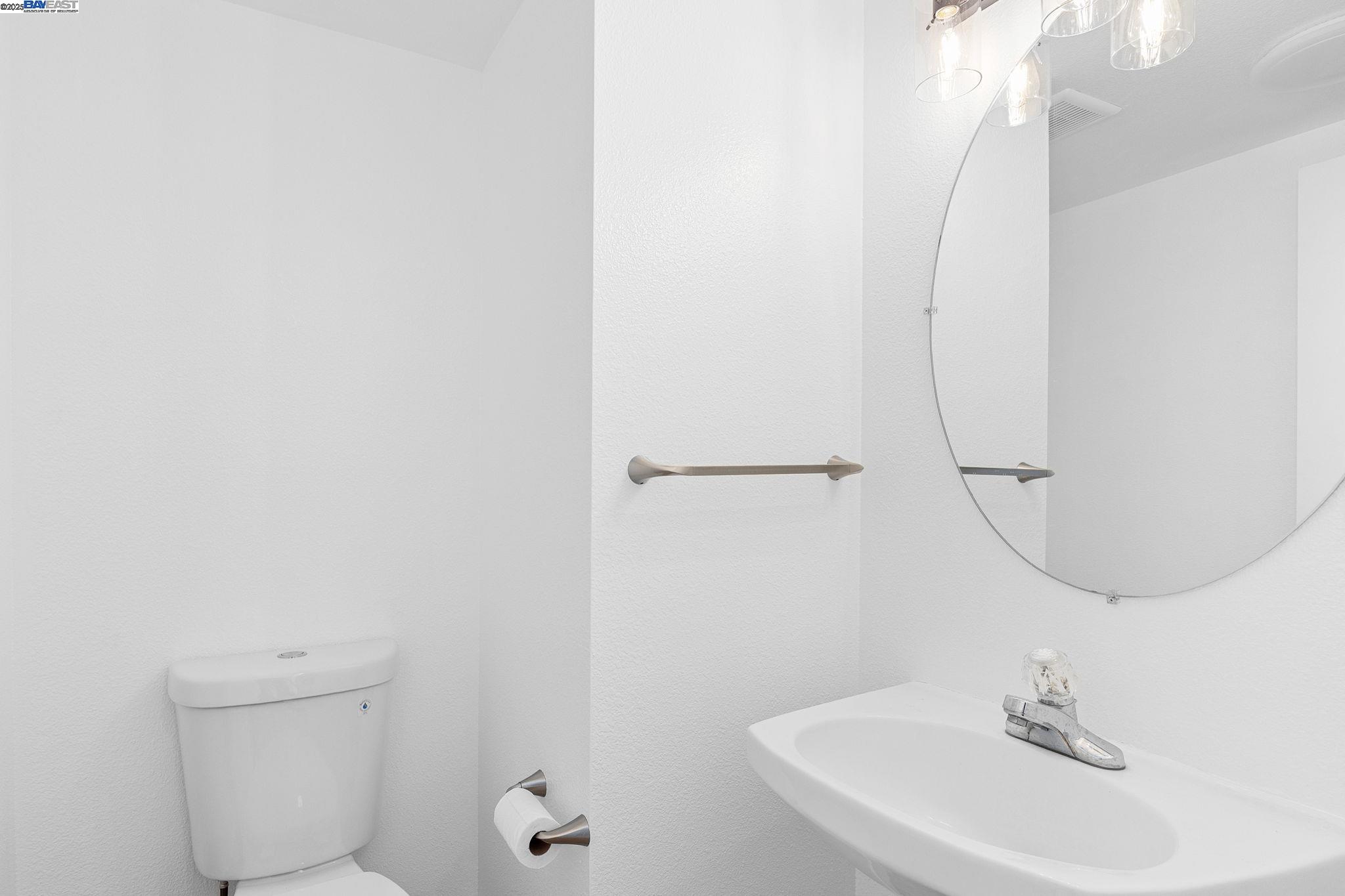 Detail Gallery Image 21 of 42 For 3230 Ripplerock Ln, Stockton,  CA 95206 - 3 Beds | 2/1 Baths