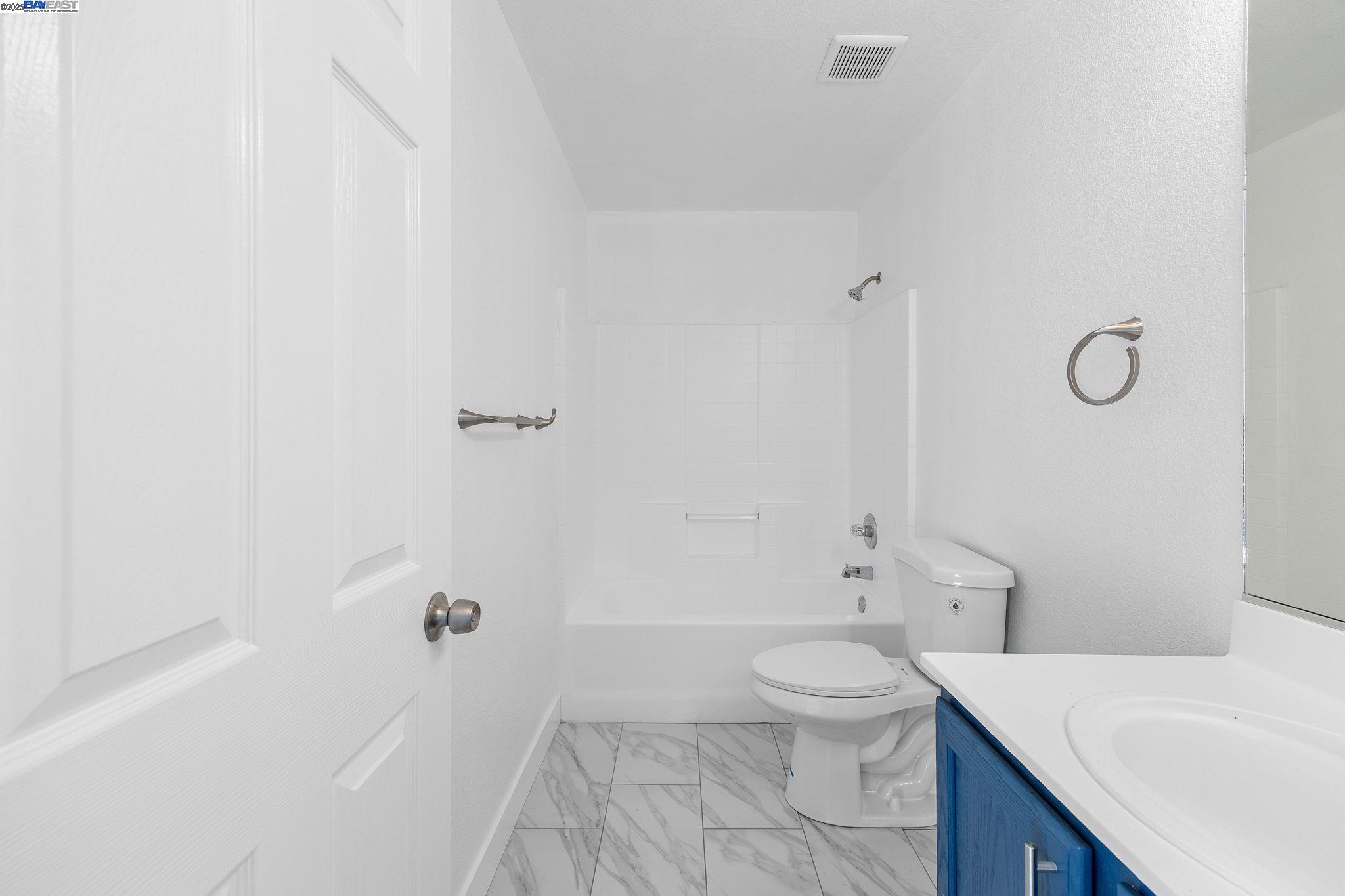 Detail Gallery Image 28 of 42 For 3230 Ripplerock Ln, Stockton,  CA 95206 - 3 Beds | 2/1 Baths