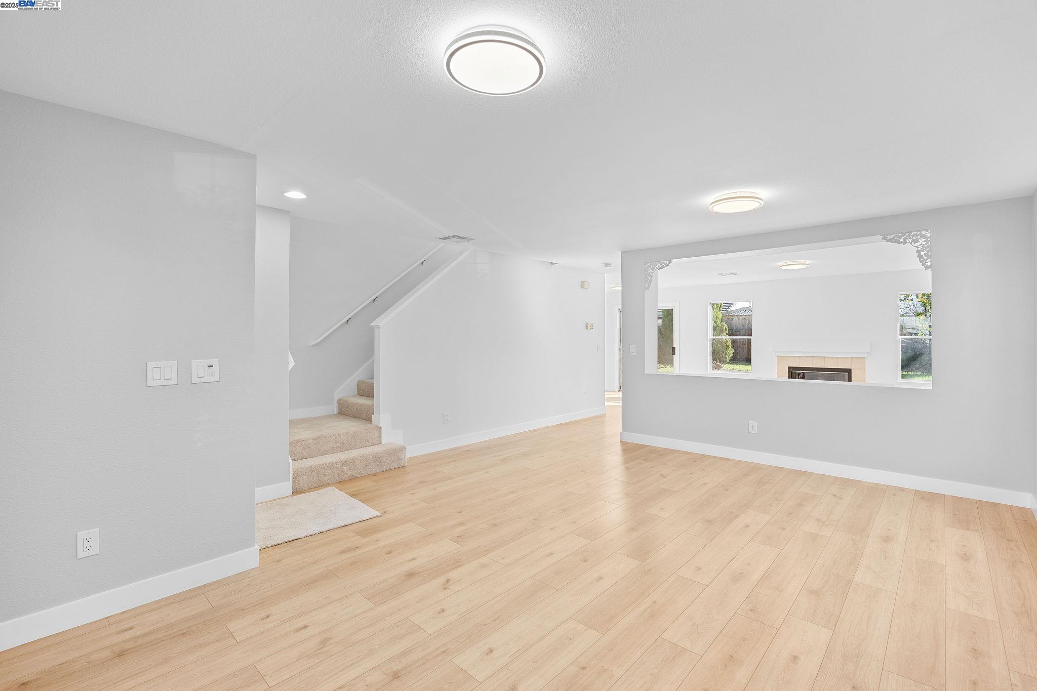 Detail Gallery Image 9 of 42 For 3230 Ripplerock Ln, Stockton,  CA 95206 - 3 Beds | 2/1 Baths