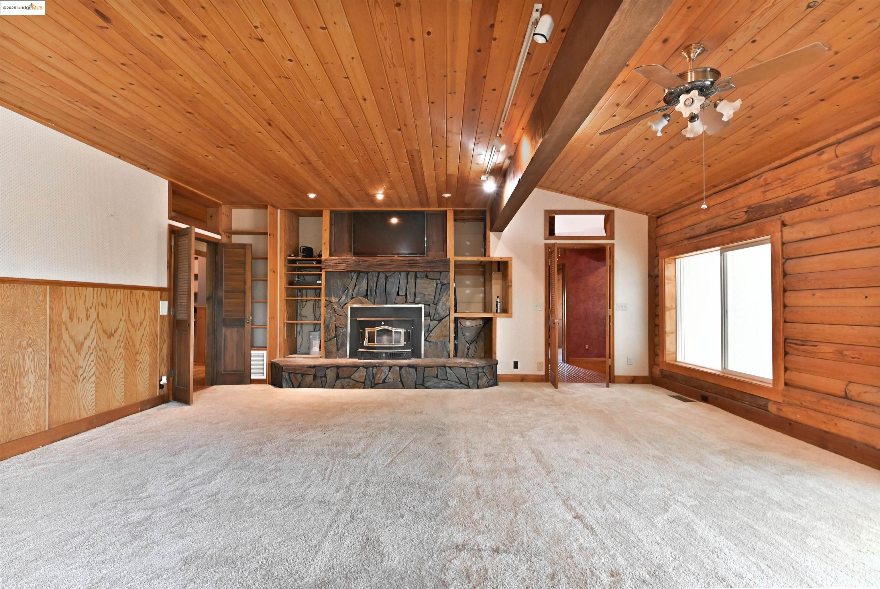 Detail Gallery Image 12 of 52 For 18540 Hershey Rd. W., Tuolumne,  CA 95379 - 4 Beds | 3 Baths