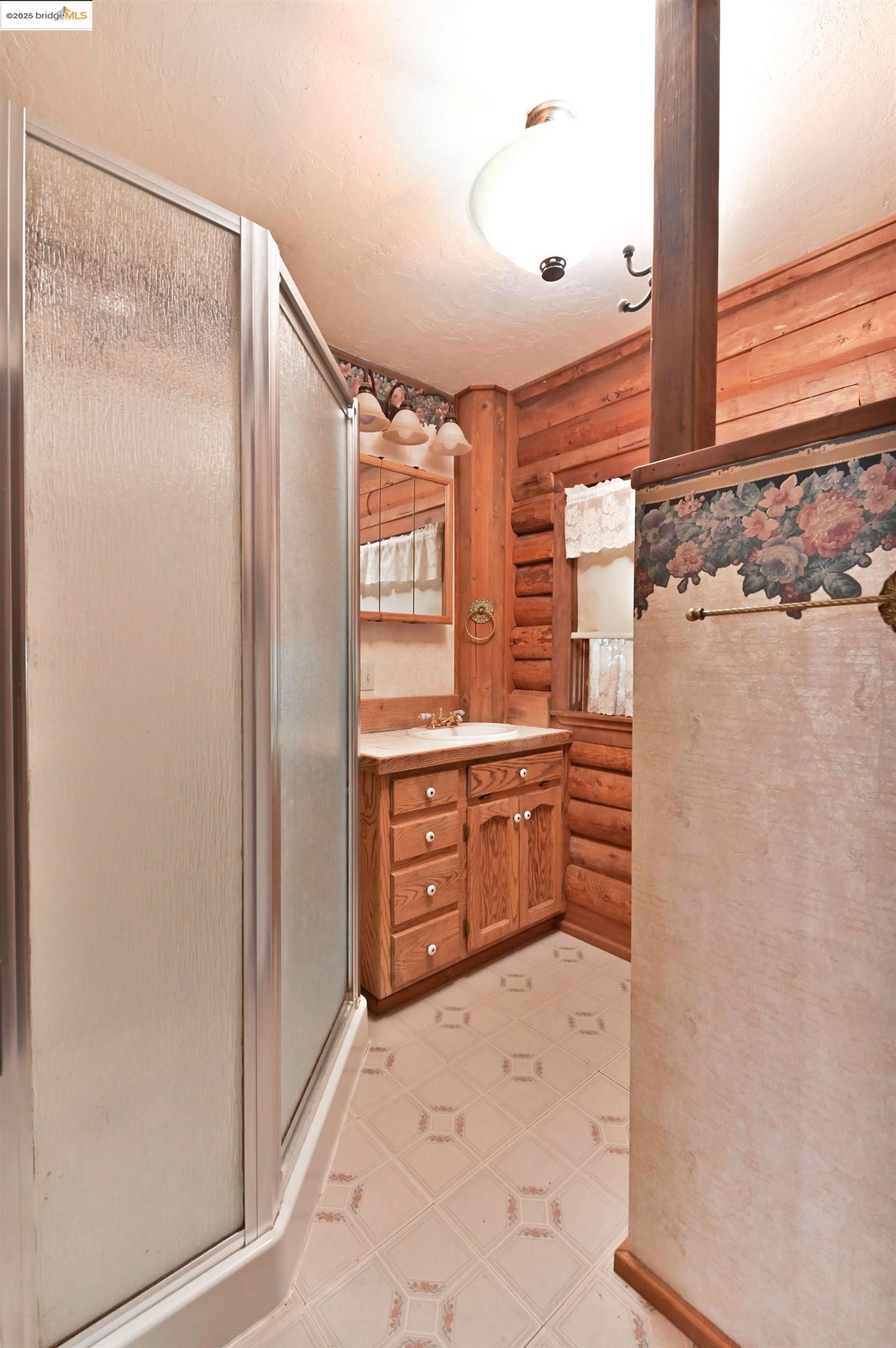 Detail Gallery Image 33 of 52 For 18540 Hershey Rd. W., Tuolumne,  CA 95379 - 4 Beds | 3 Baths