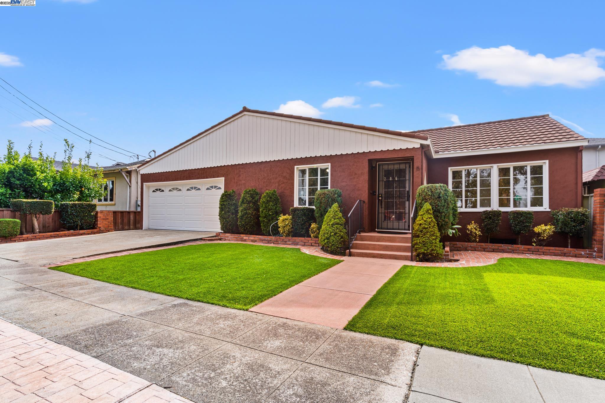 Detail Gallery Image 1 of 1 For 206 Beach Rd, Alameda,  CA 94502 - 3 Beds | 2 Baths