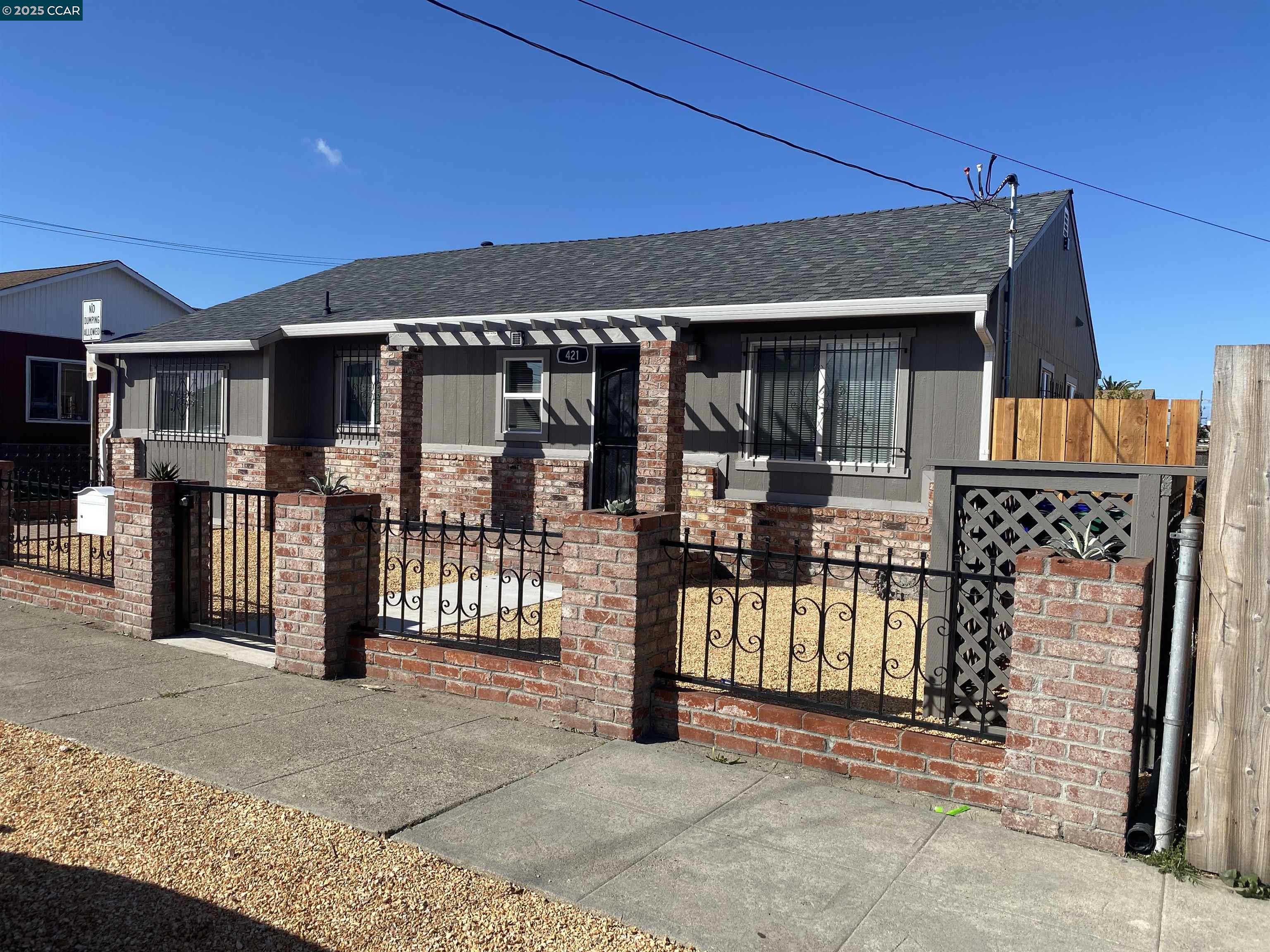 Detail Gallery Image 1 of 1 For 421 Ripley Ave, Richmond,  CA 94801 - 3 Beds | 2 Baths