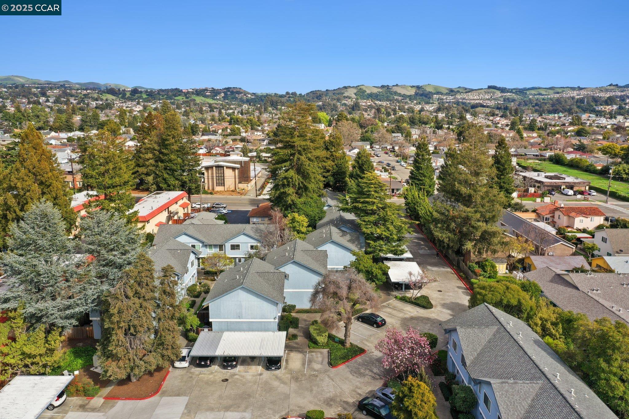 Detail Gallery Image 21 of 22 For 20115 Redwood Rd #6,  Castro Valley,  CA 94546 - 2 Beds | 2/1 Baths