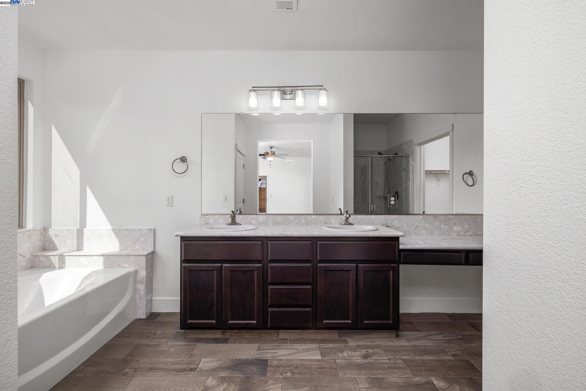 Detail Gallery Image 23 of 52 For 115 Lemon Blossom Ln, Patterson,  CA 95363 - 4 Beds | 2/1 Baths